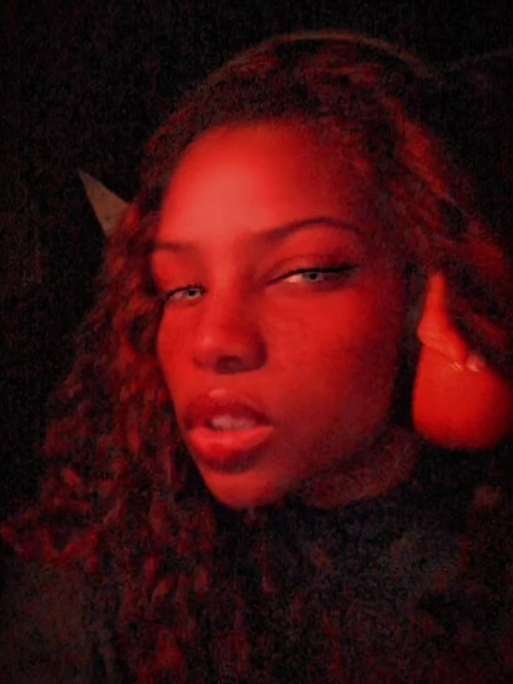 @Raven Rose