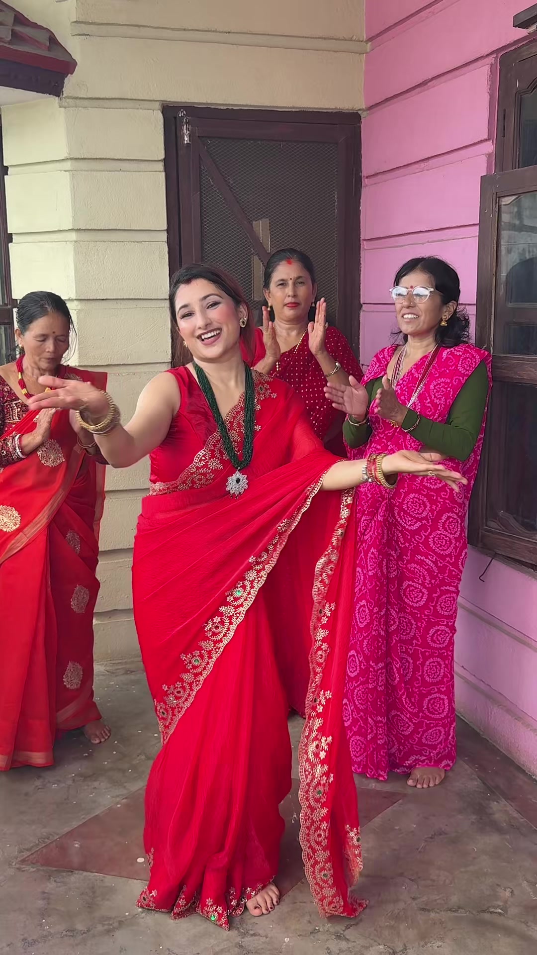 @🪬अनु रिमाल 👸❤️