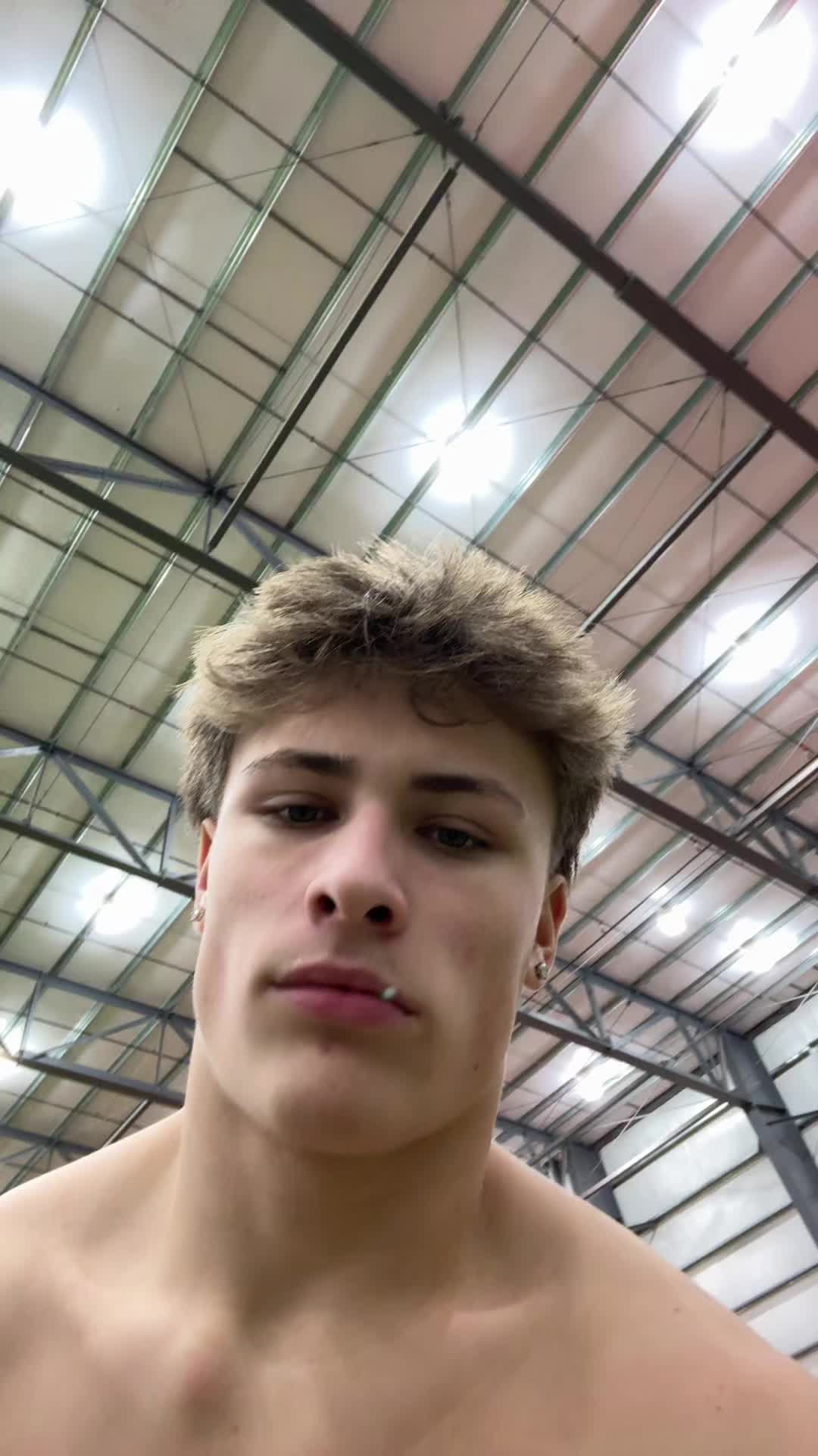 @j