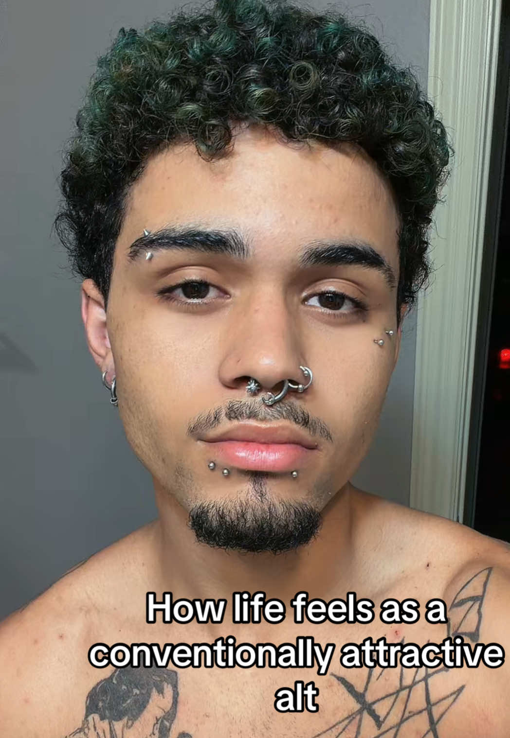 @C4m