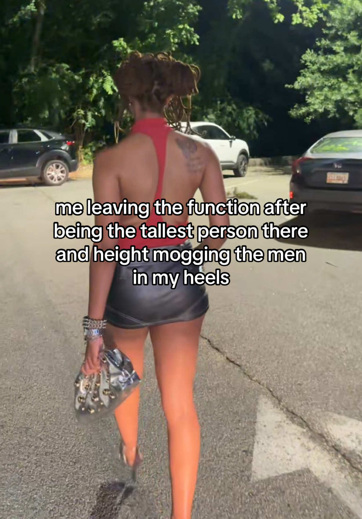 @ella b.