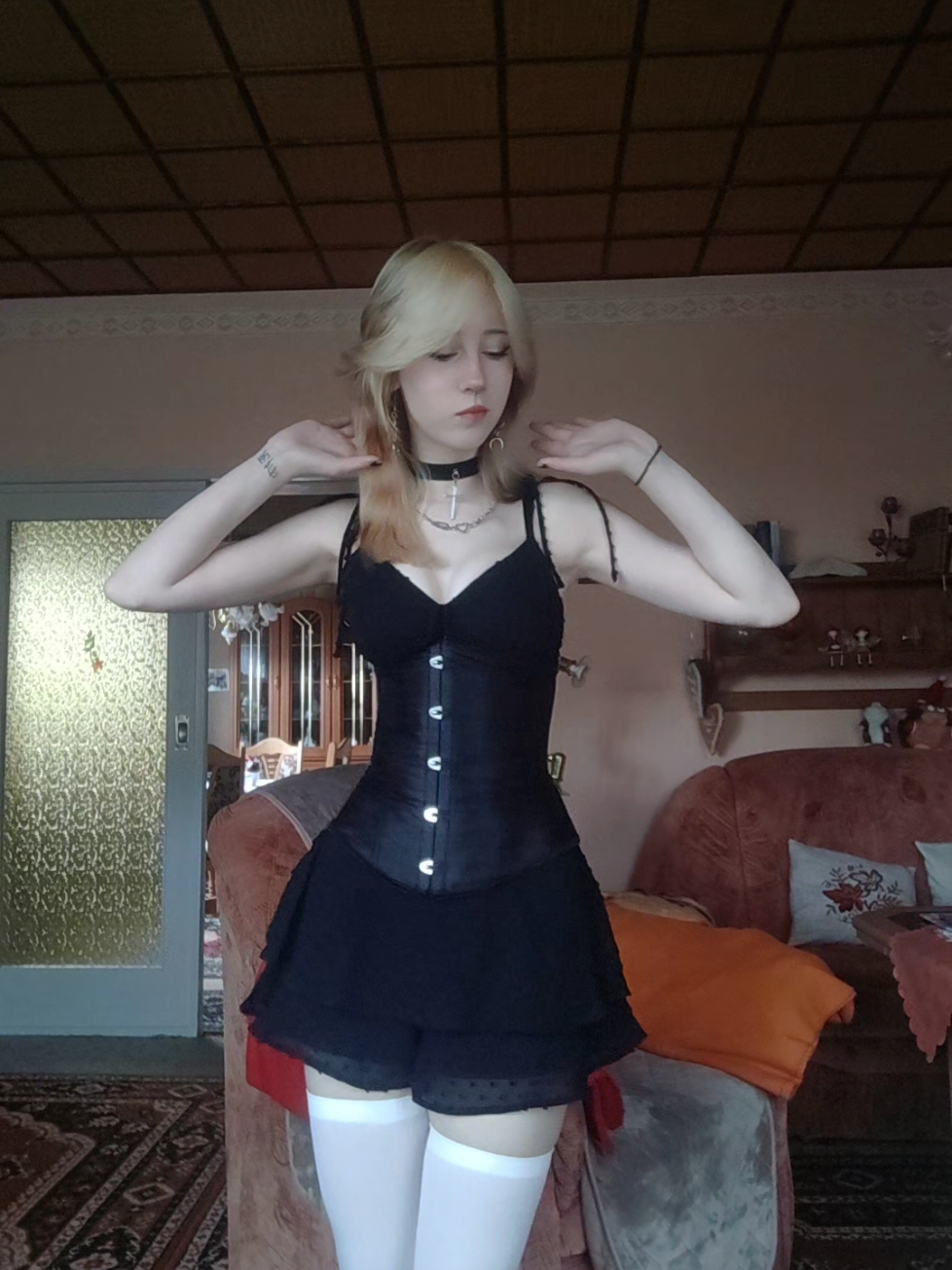 @<3