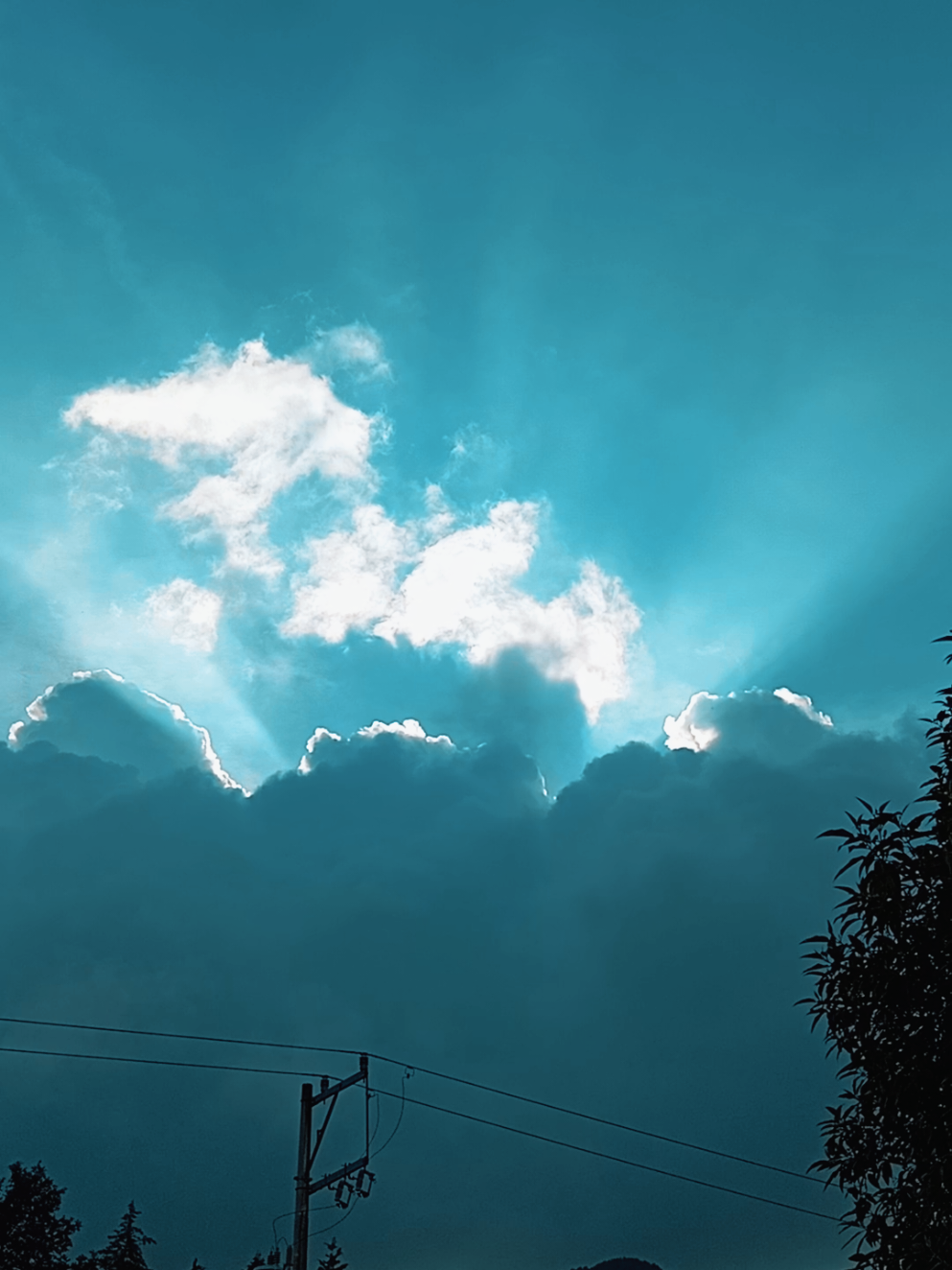 @𝓜𝓸𝓷.♡