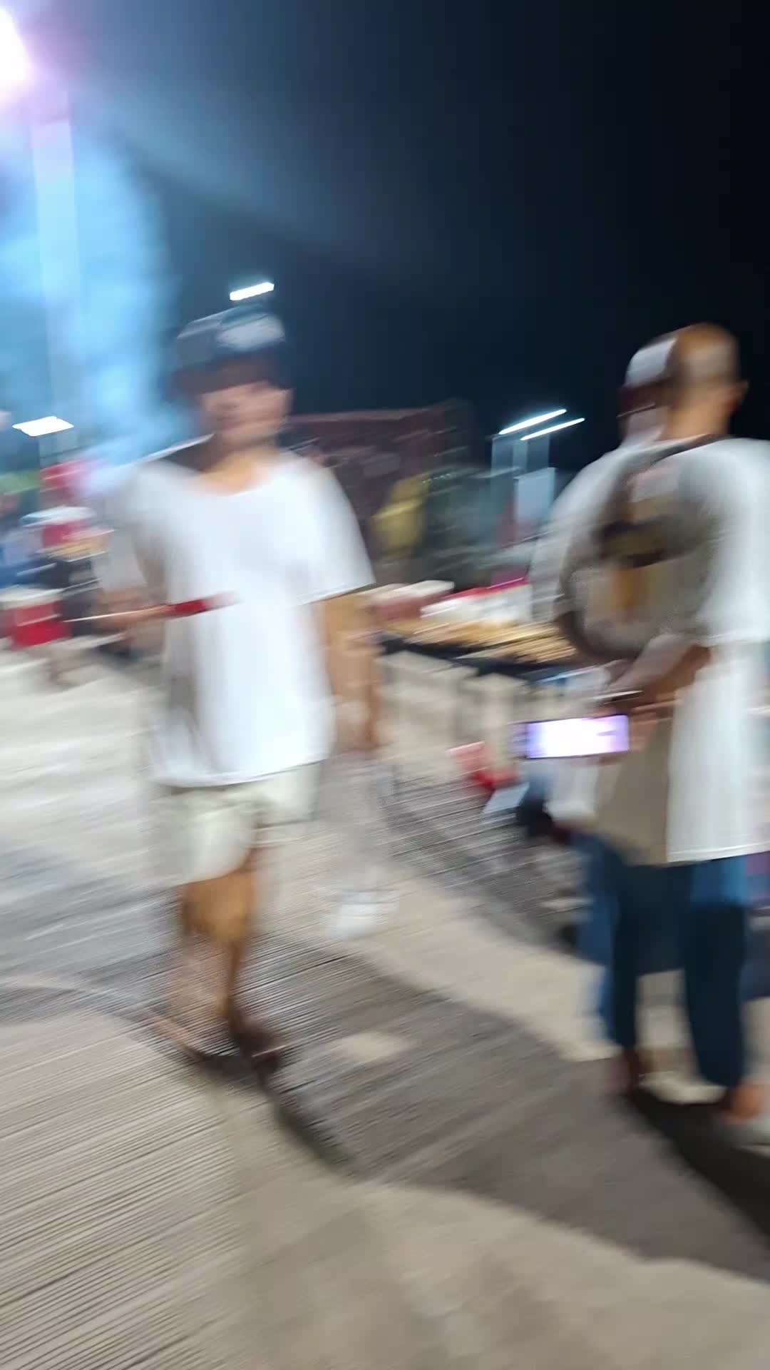 @Con11💛🇹🇼🏳️🌈