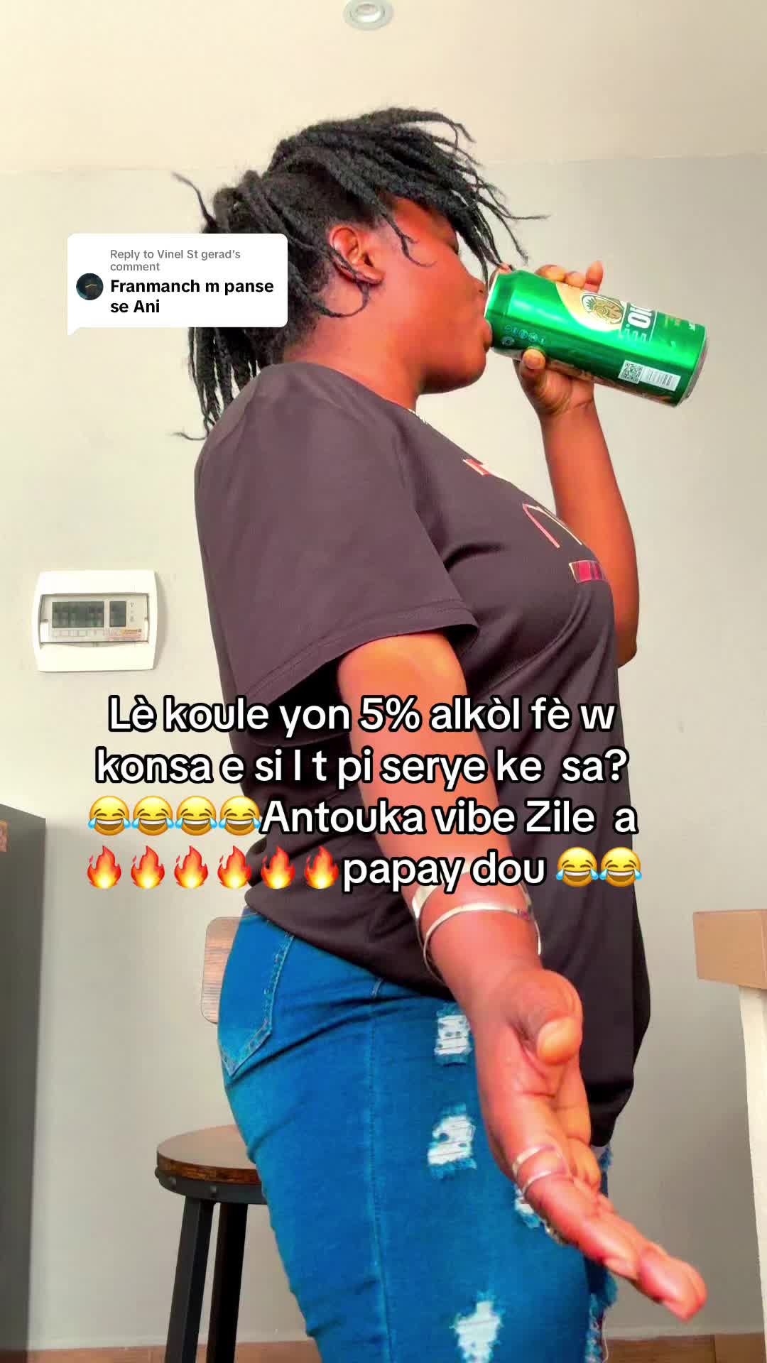 @Esther_Adassa