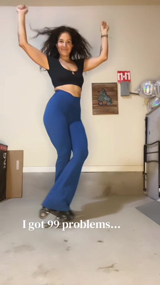 @Skatingwithvee