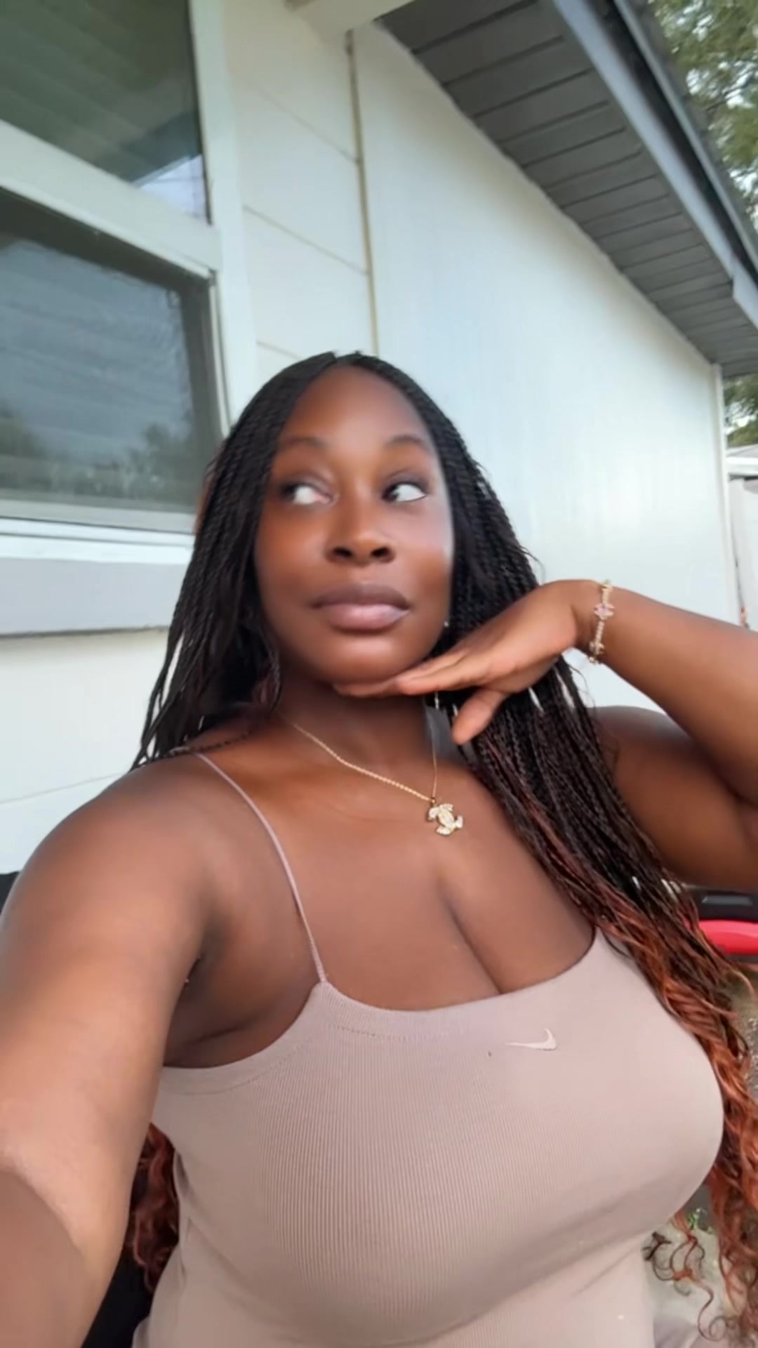@JamieNicolee