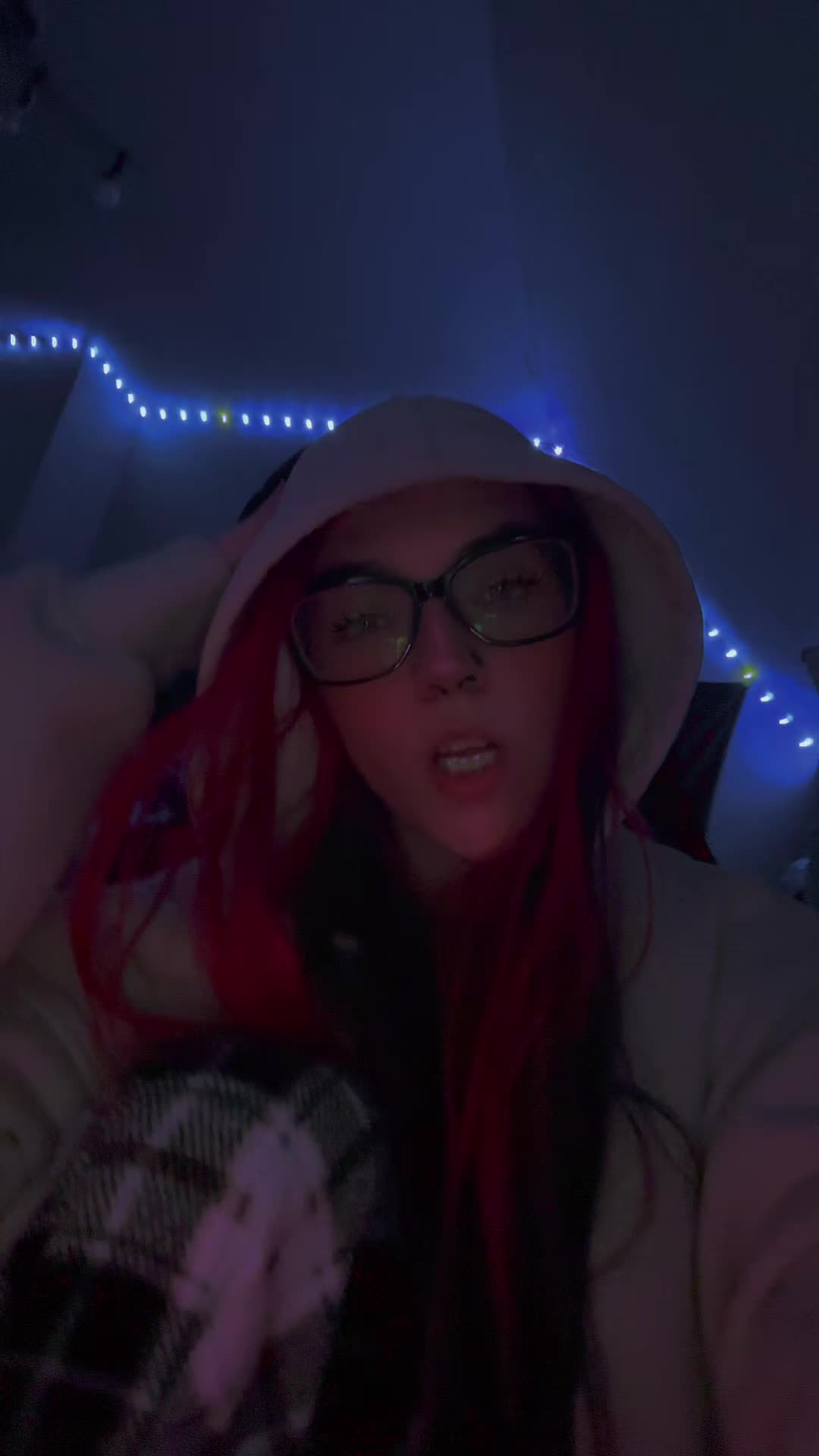 @𝓘𝓽𝔃𝓚𝓮𝓻𝓻𝔂<3