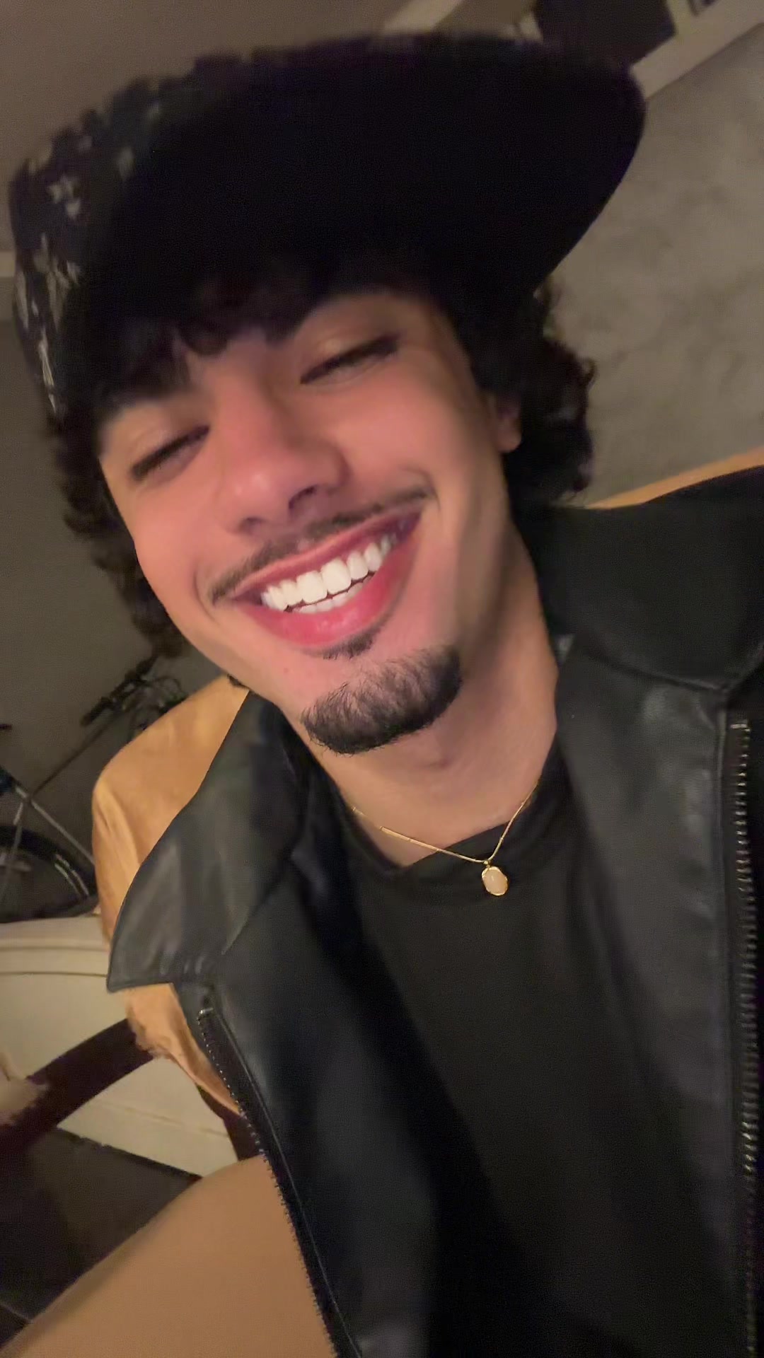 @Simoooox