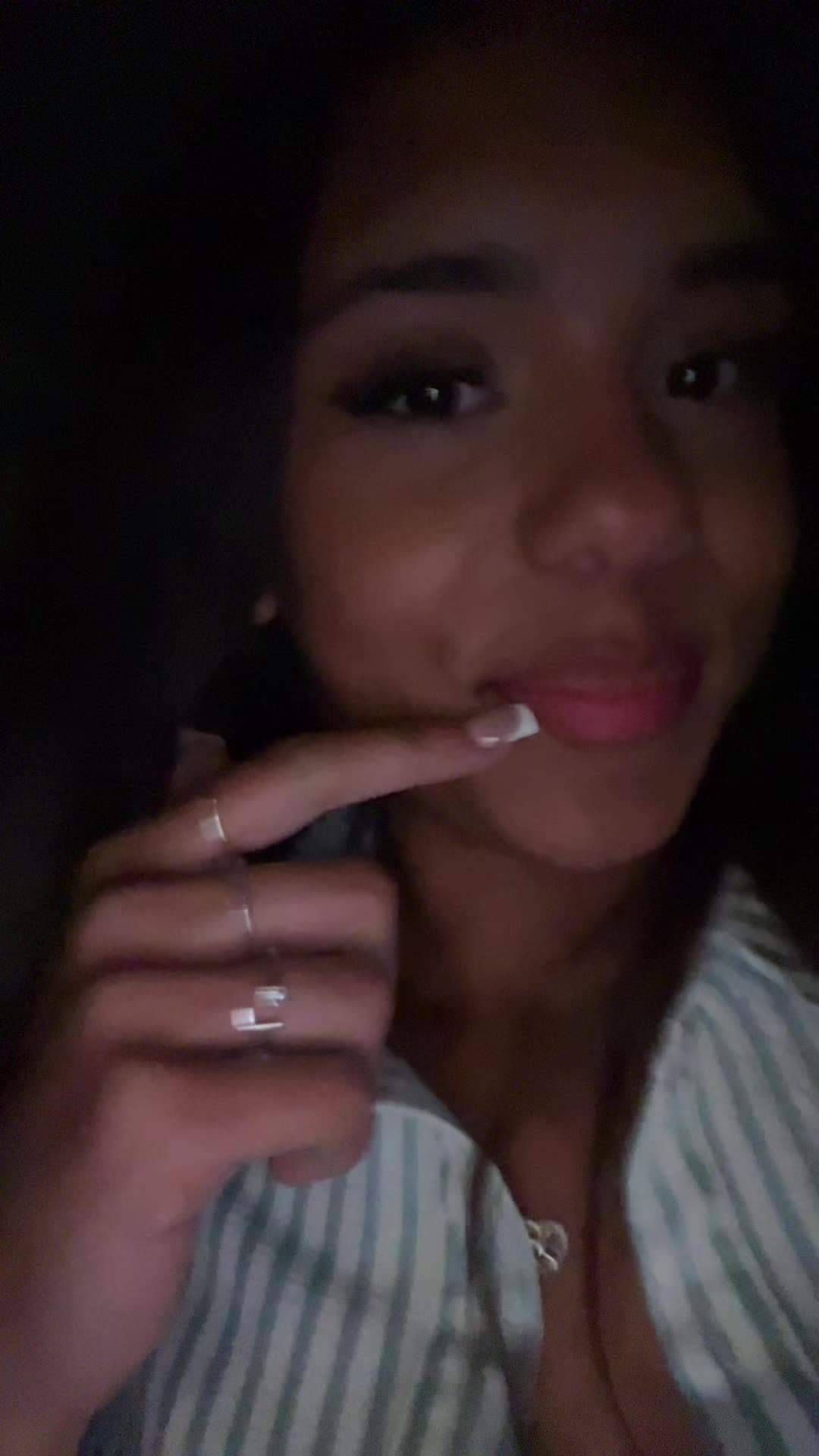 @🧘🏽&zwj;♀️