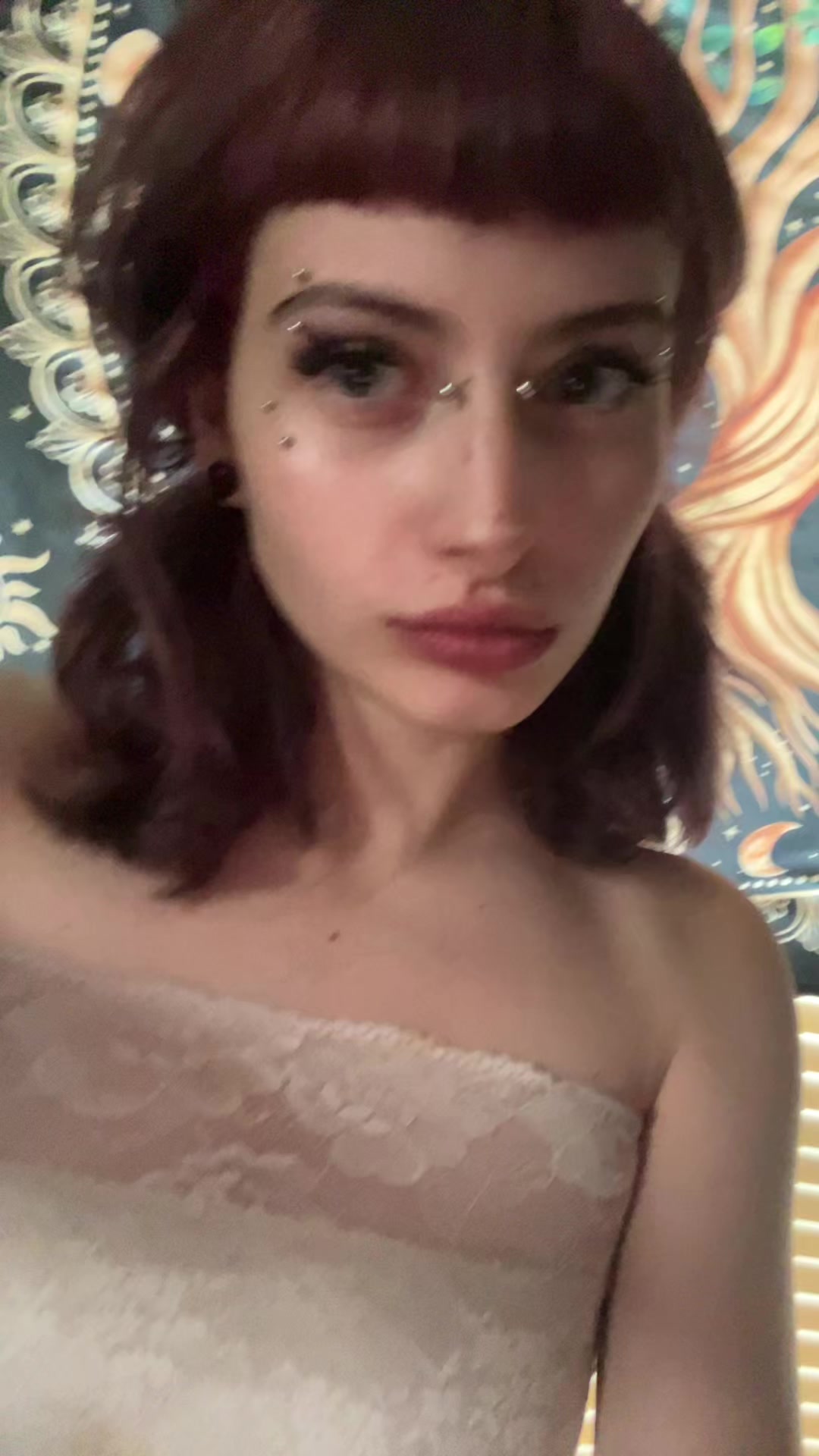 @delilah 🐝💛