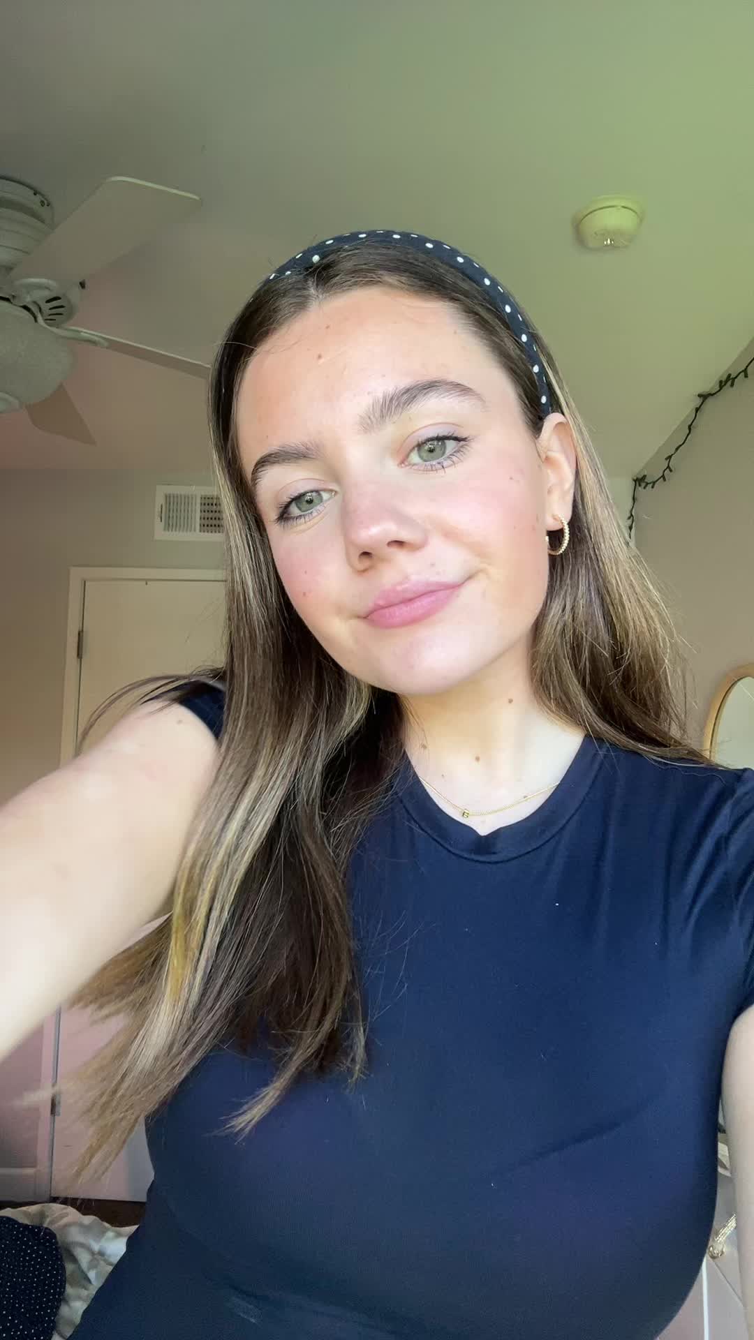 @BECCA🌸✨
