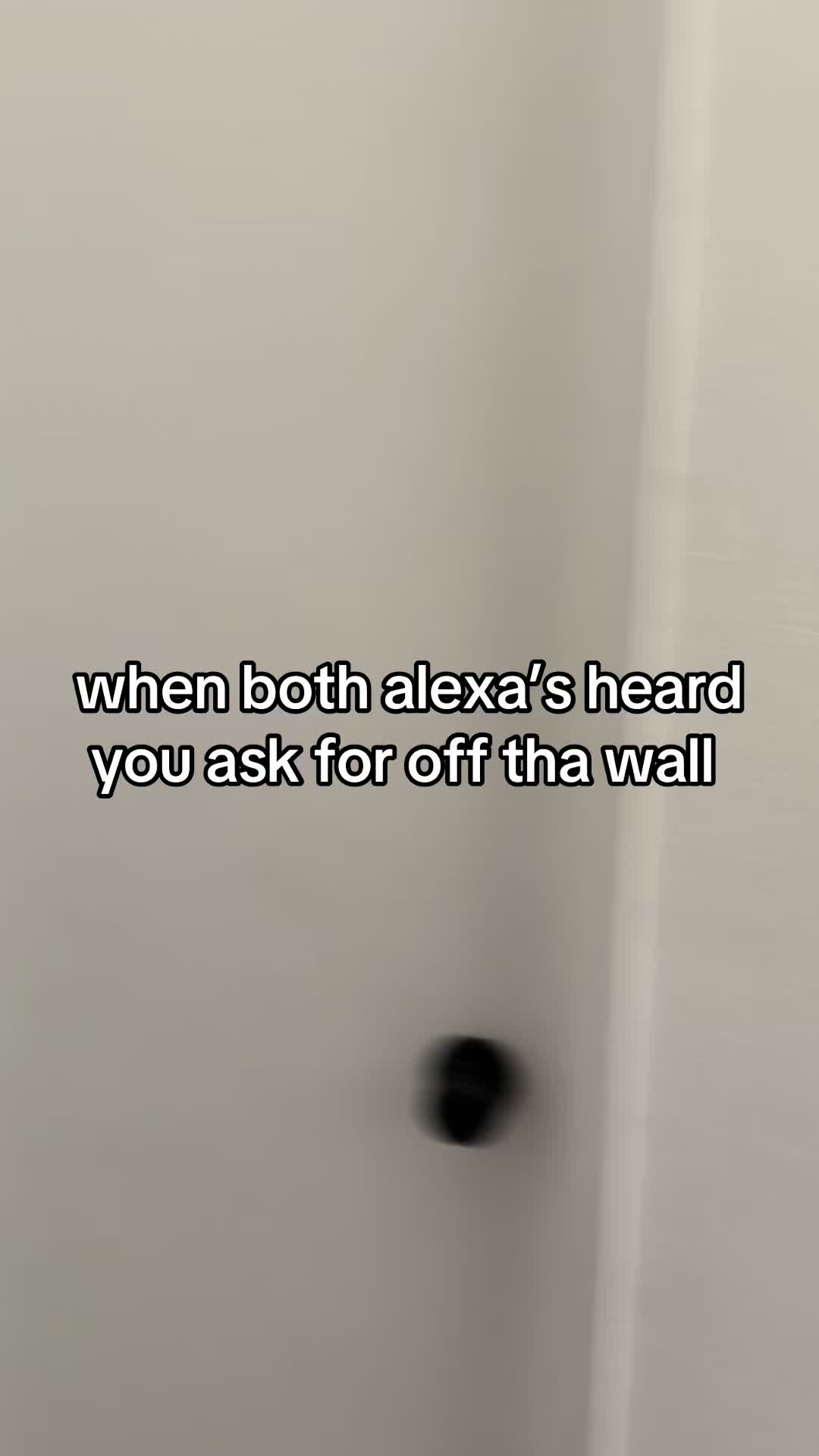 @liketotallynicole