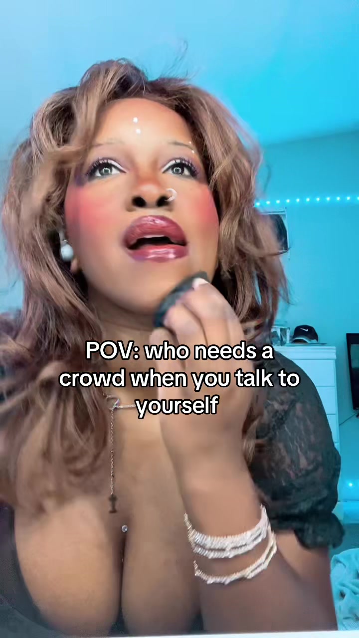 @daintygoddis