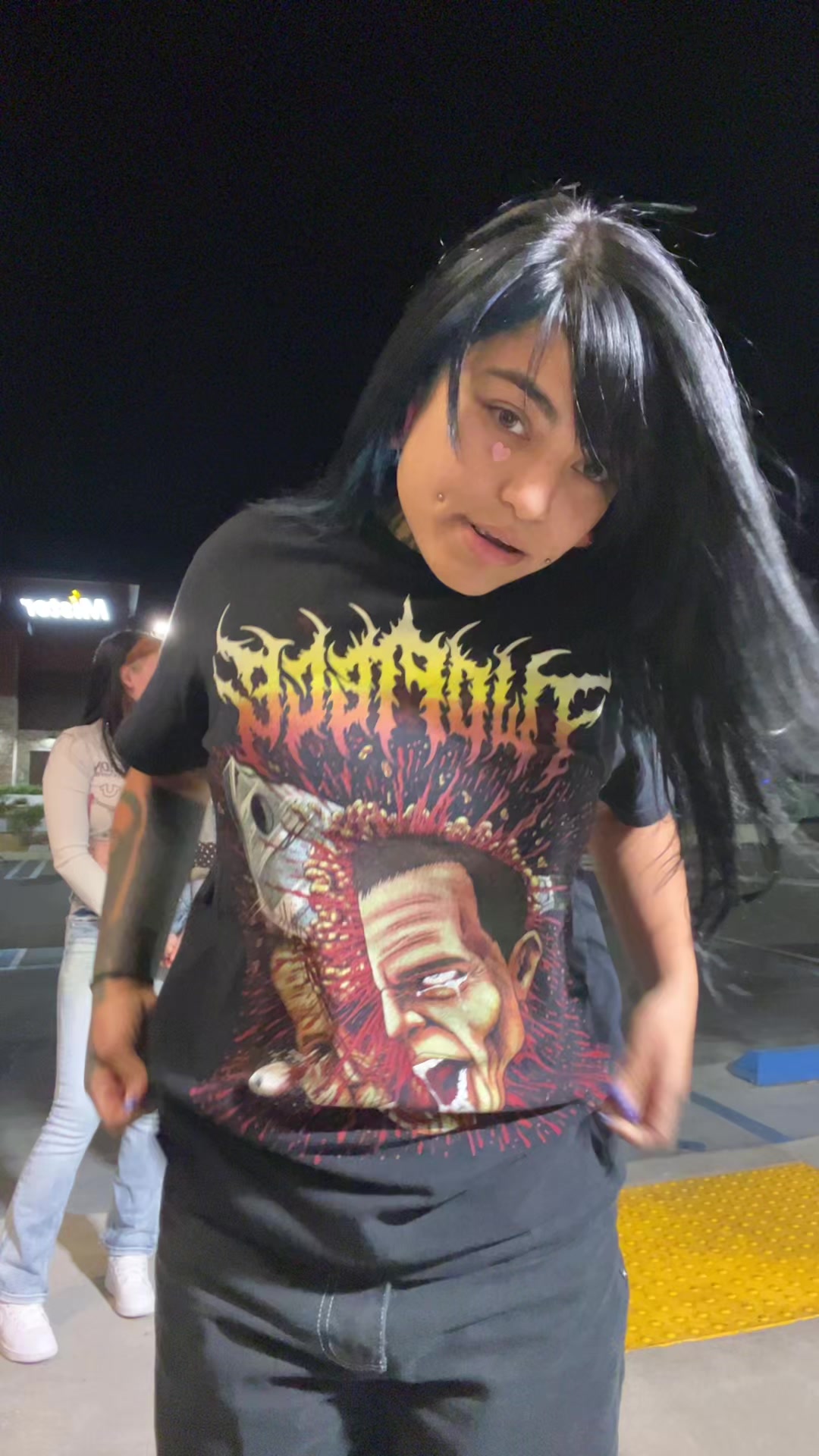 @FREAKSHOW KEEZH🦇