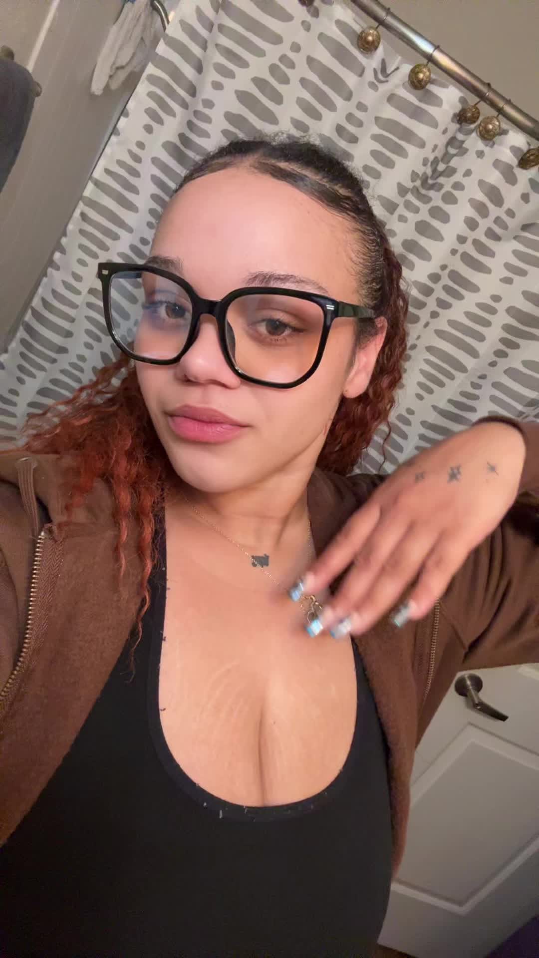 @Livv👑