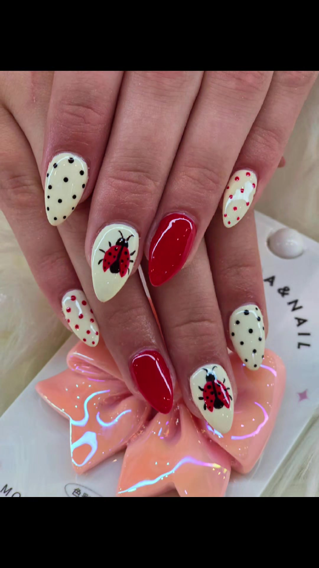 @AnneNails