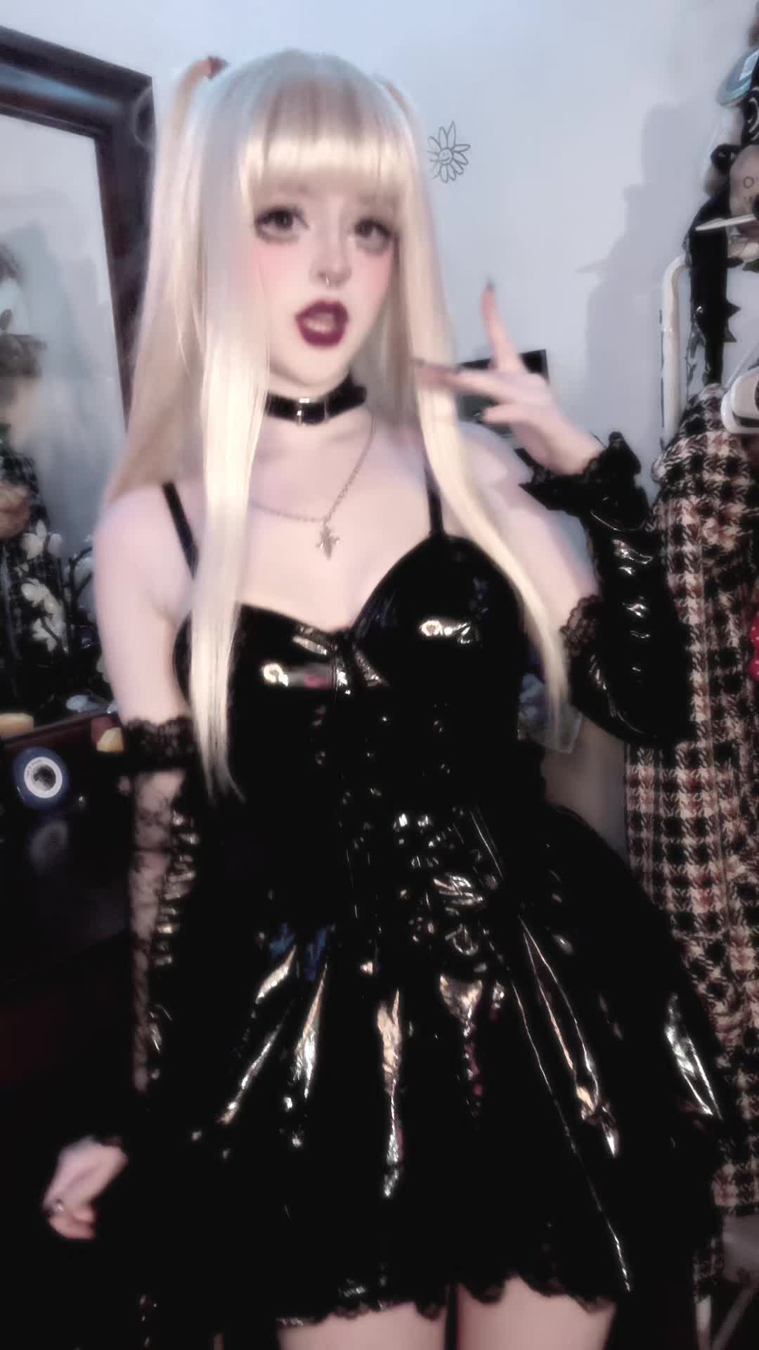 @Demi