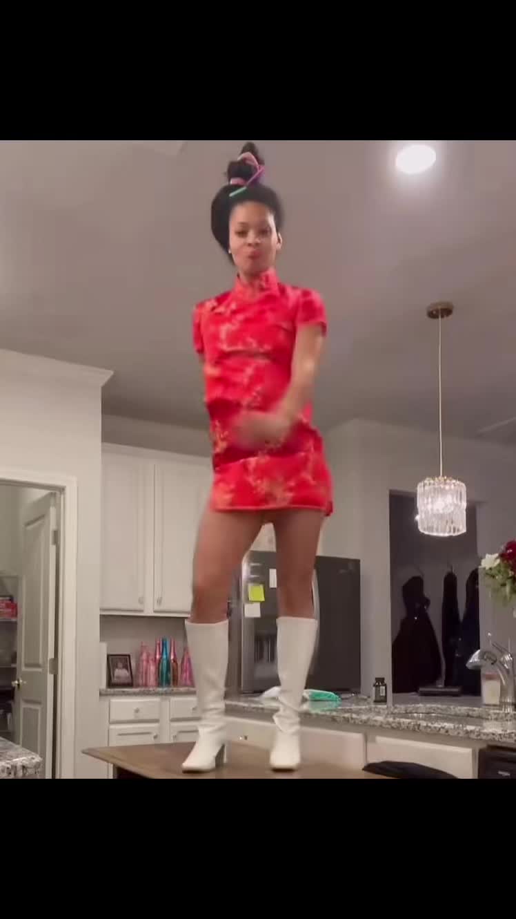@studiedmycrown
