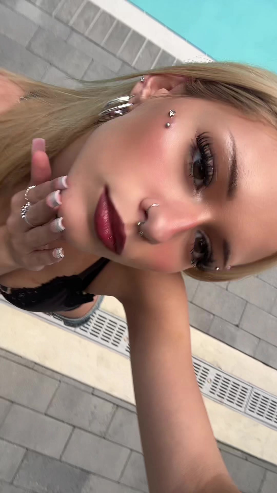 @ahailoh