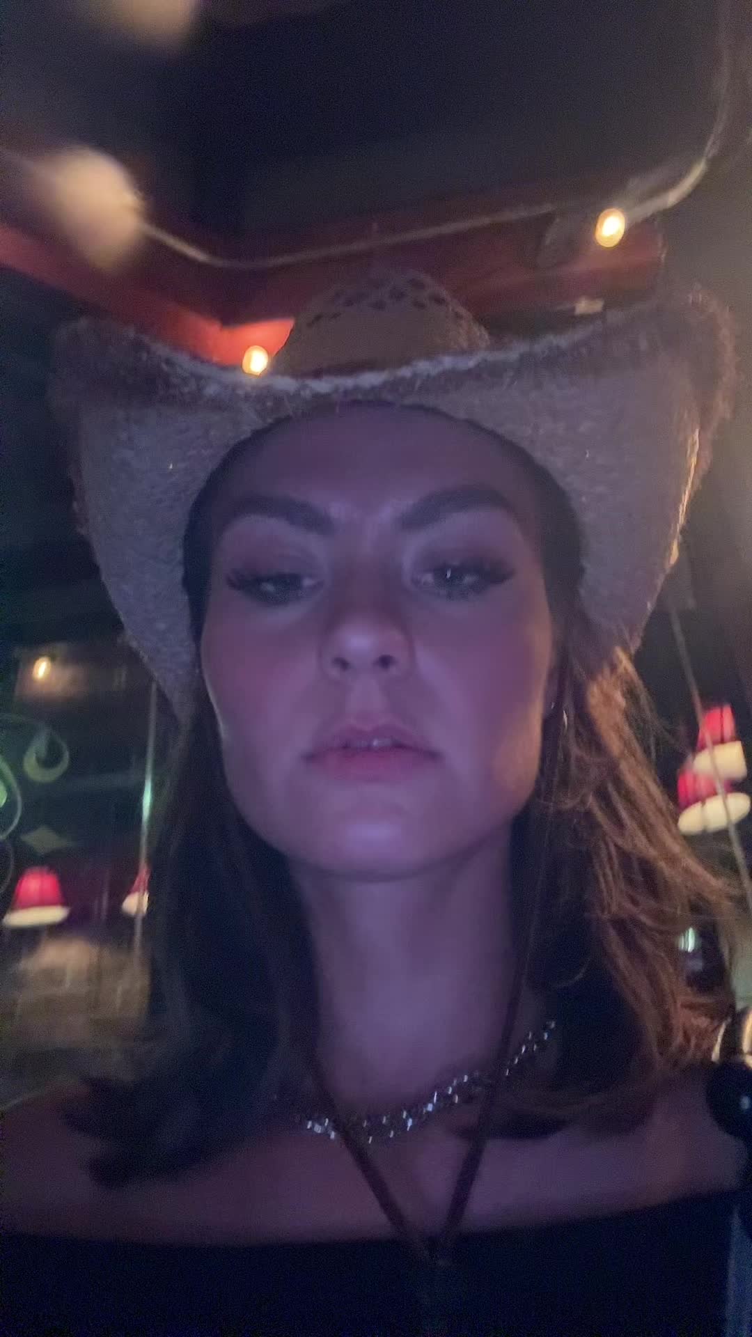 @nikkigray_