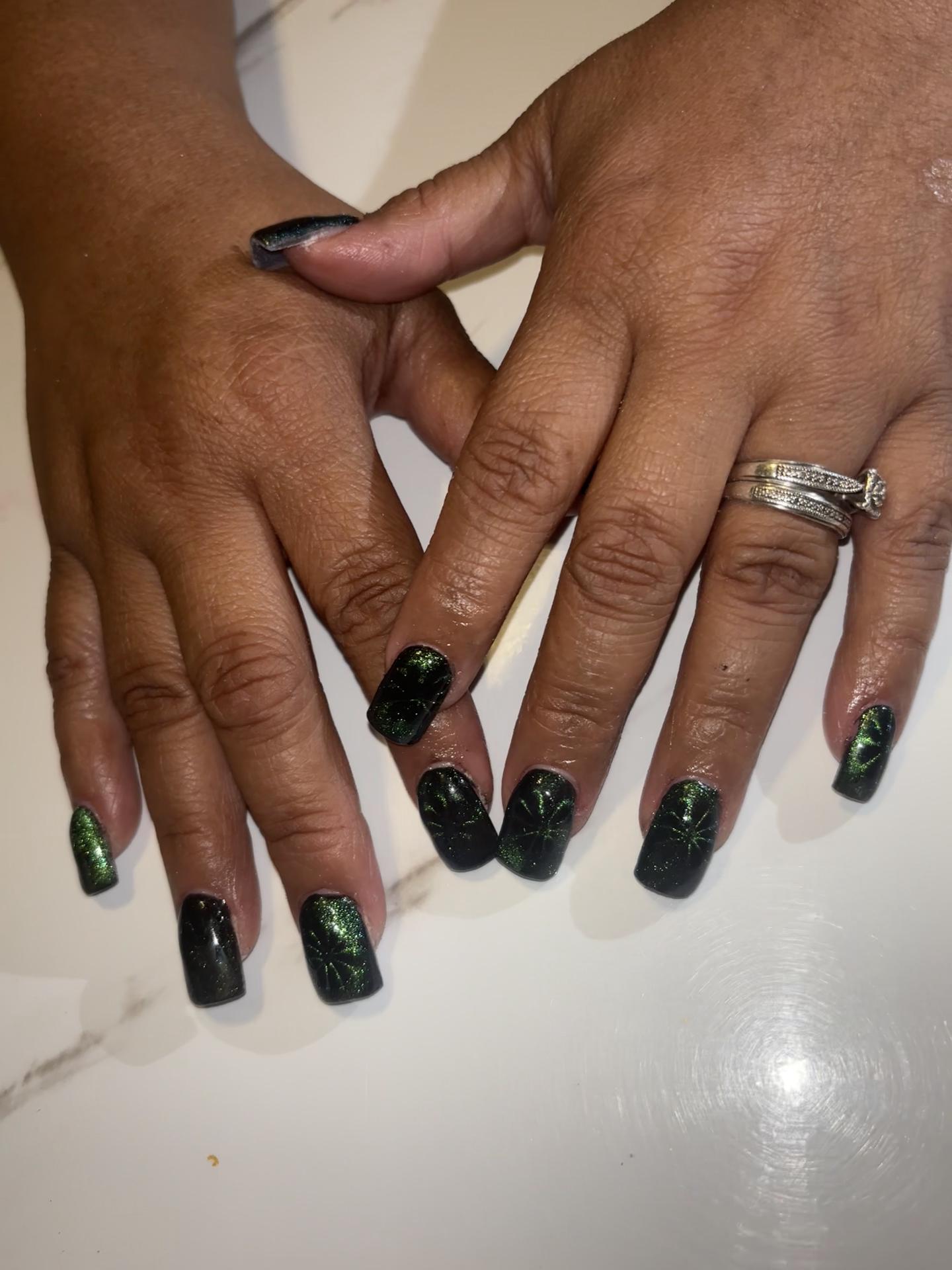 @Delilah&bull;Cosmetology&bull;SAHM