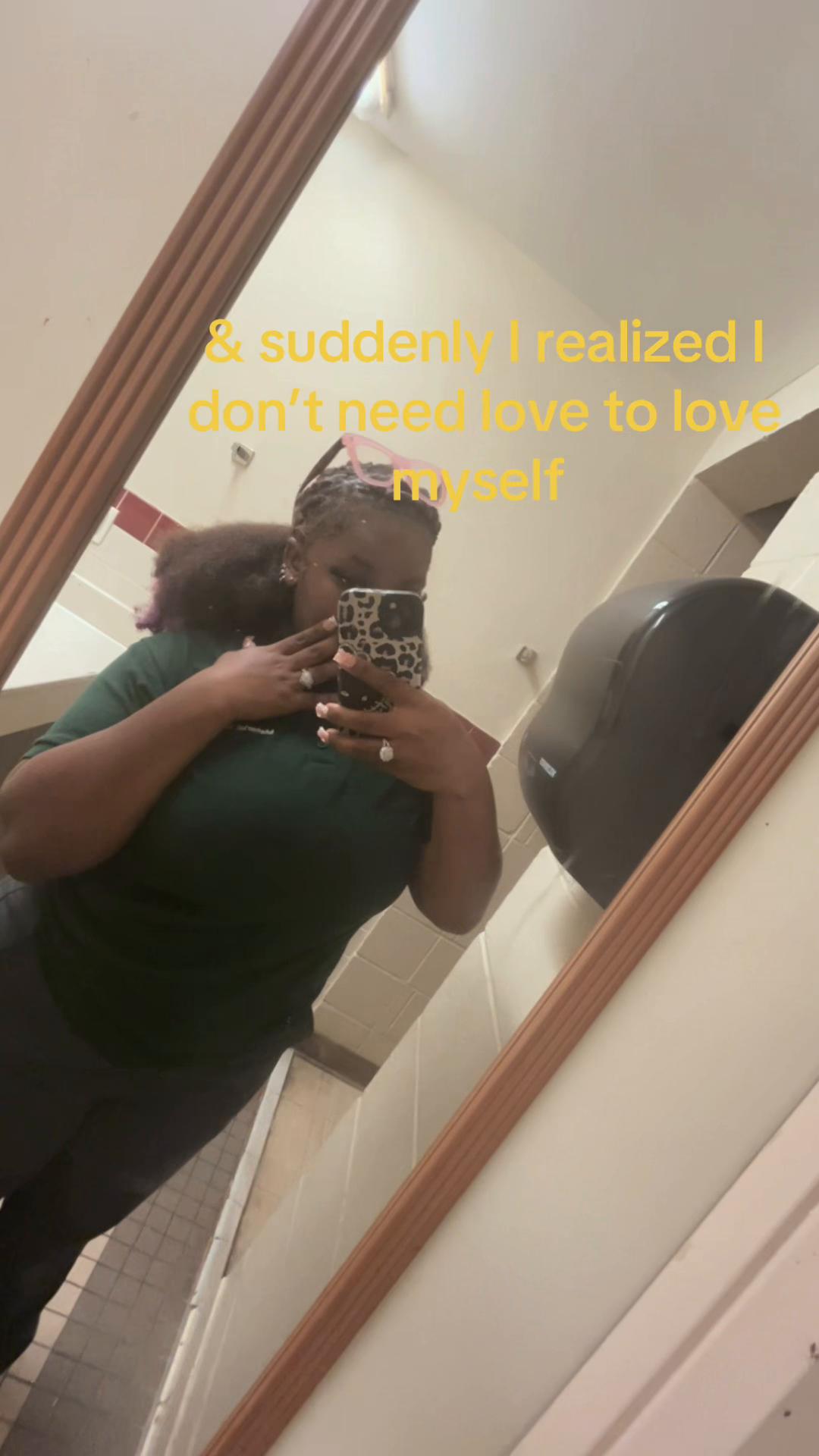 @•CryBabyRae•