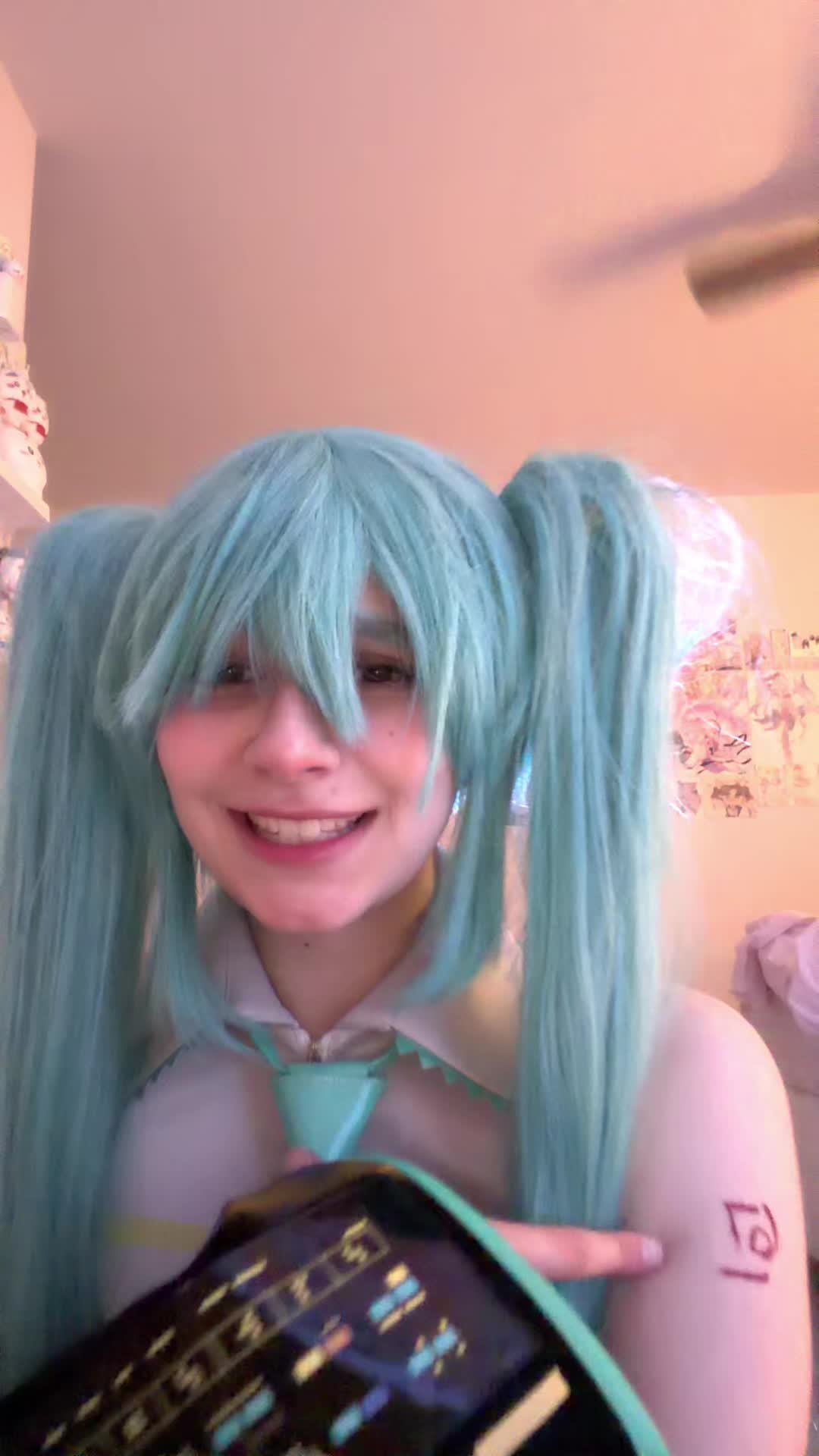 @kitsunekittens