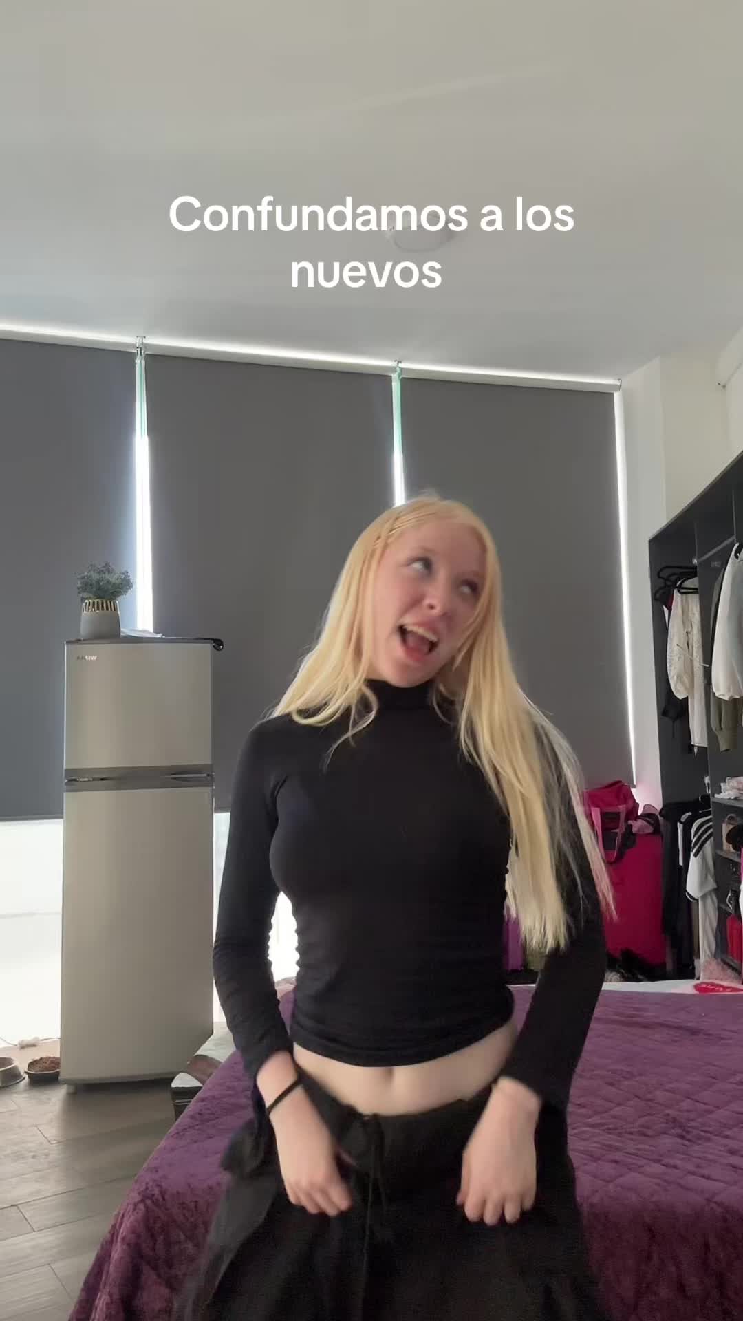 @Bella