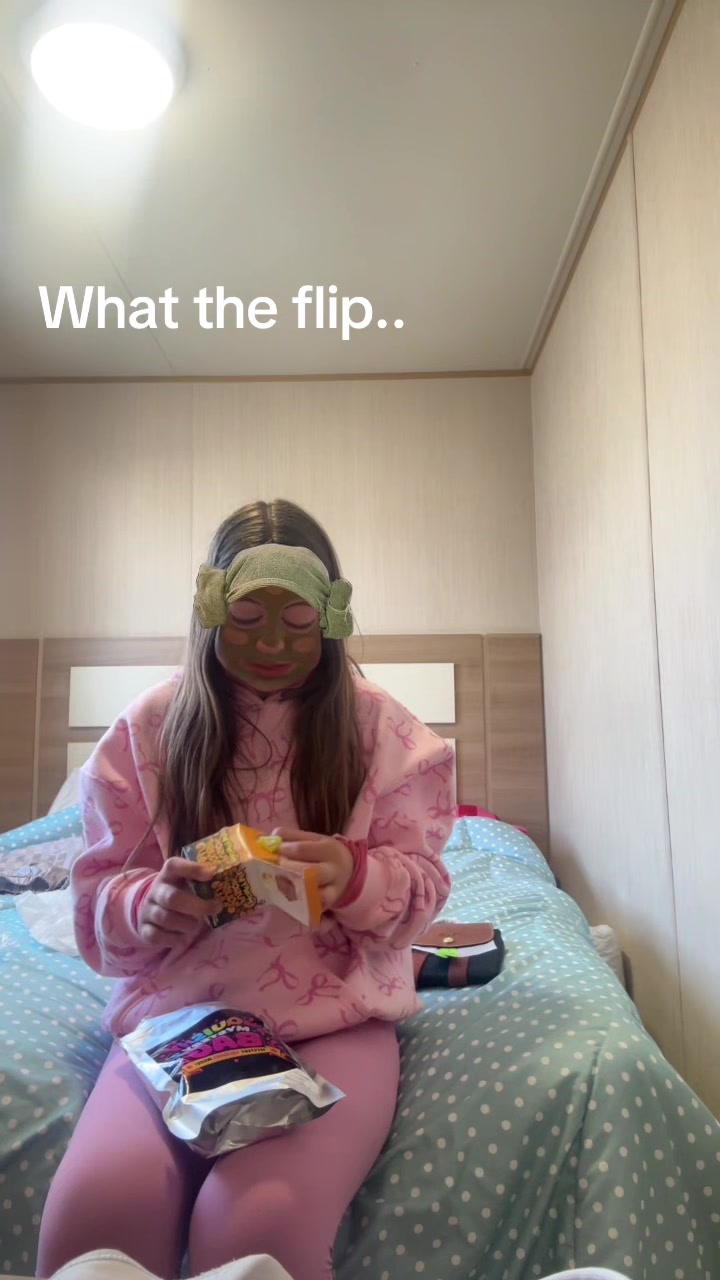 @ℳ𝒾𝒶🤍