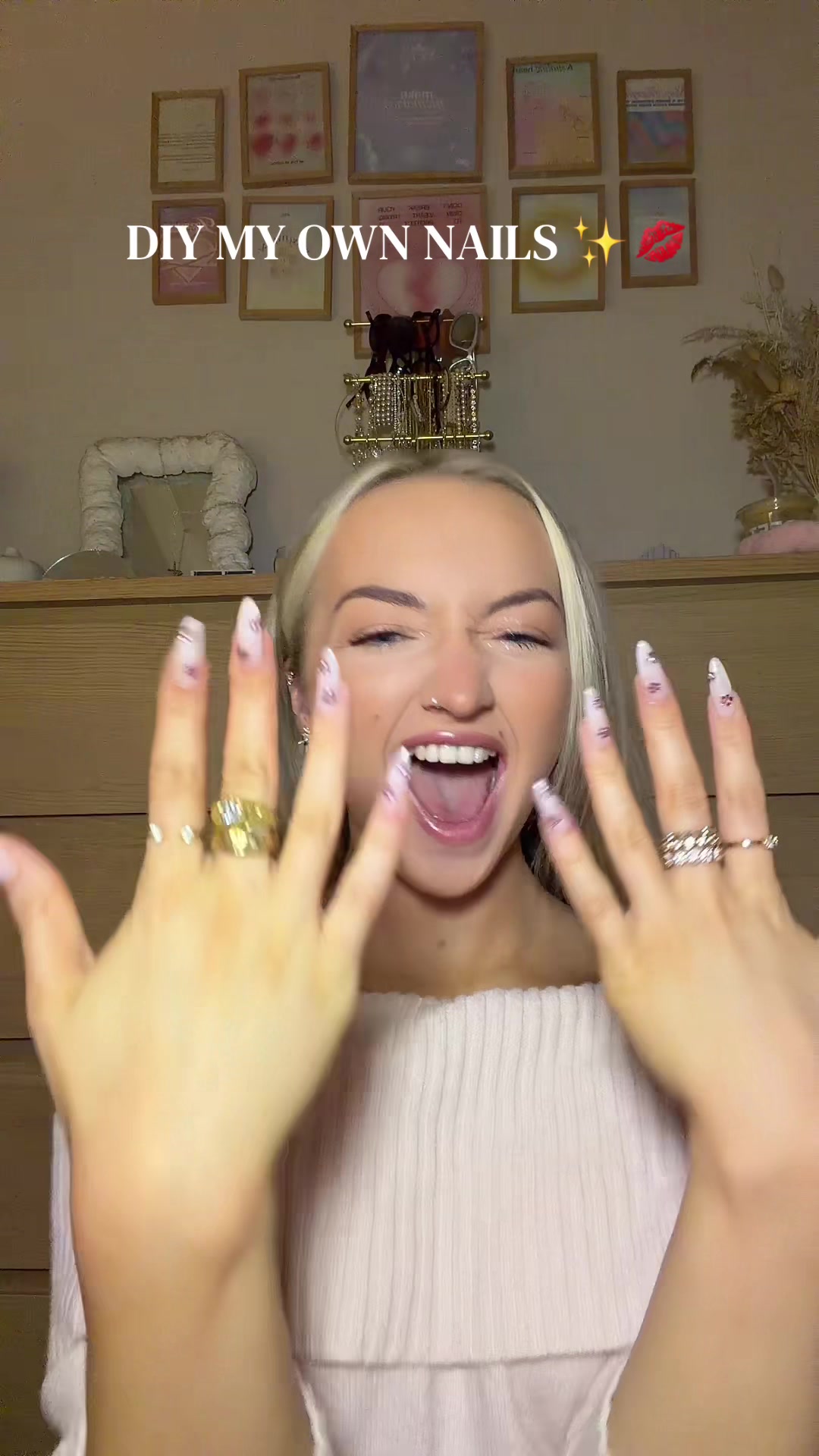 @sophiecairnsxx