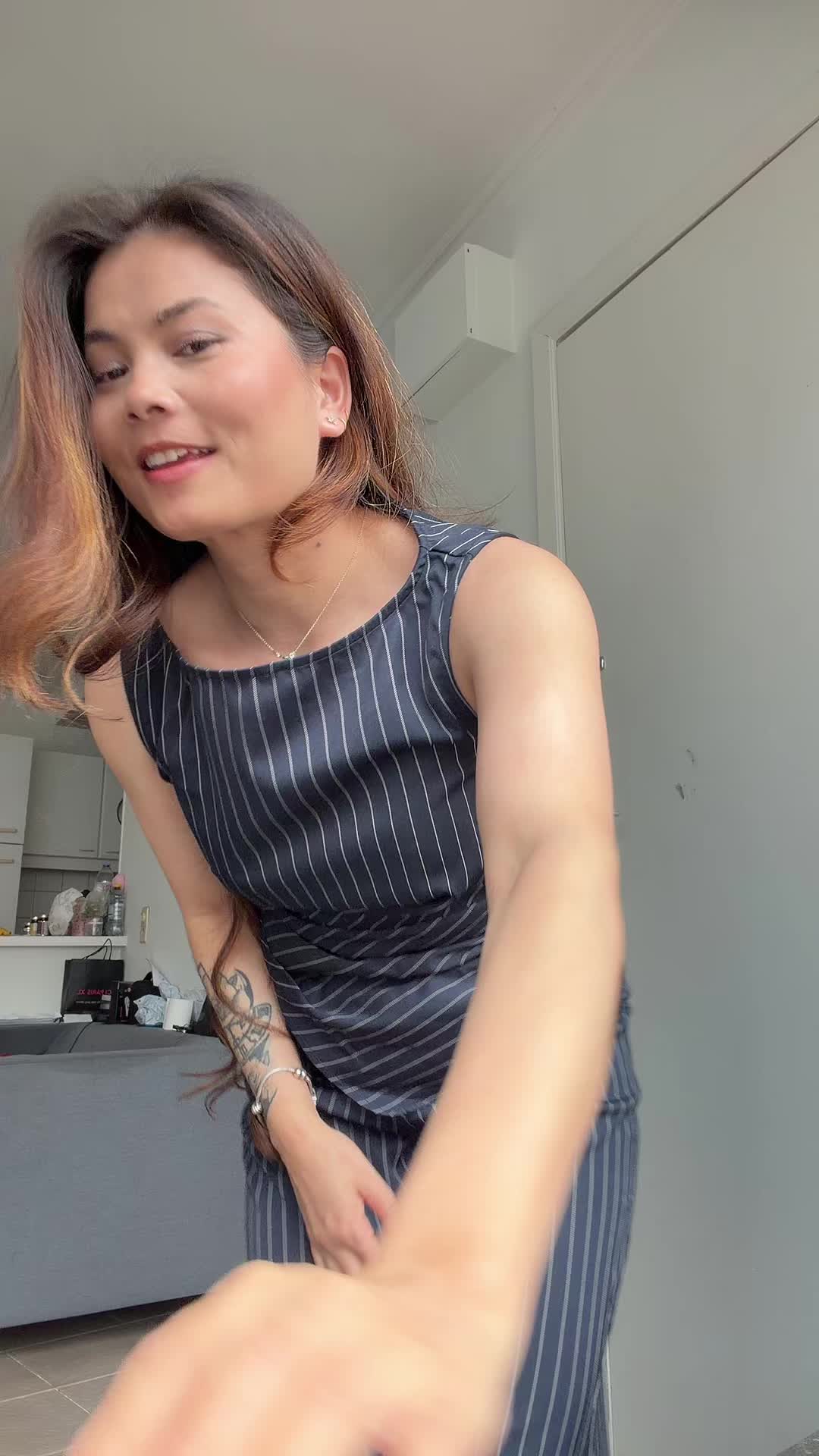 @Bella