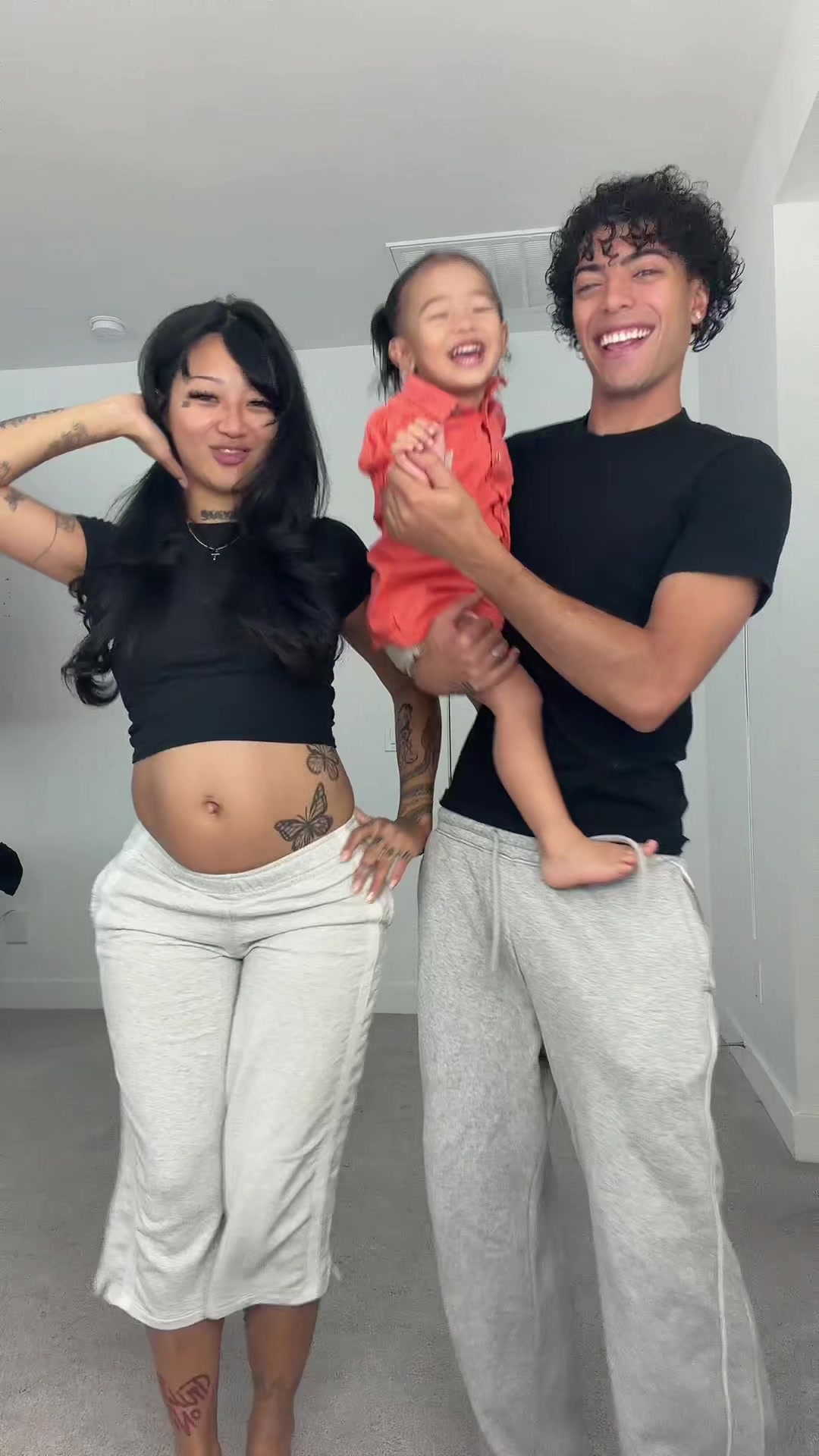 @TrendzFamilyOfficial