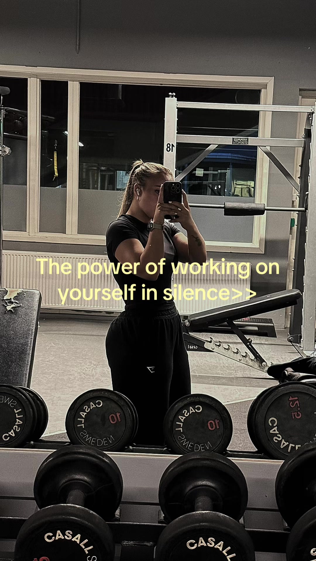 @justelliezen