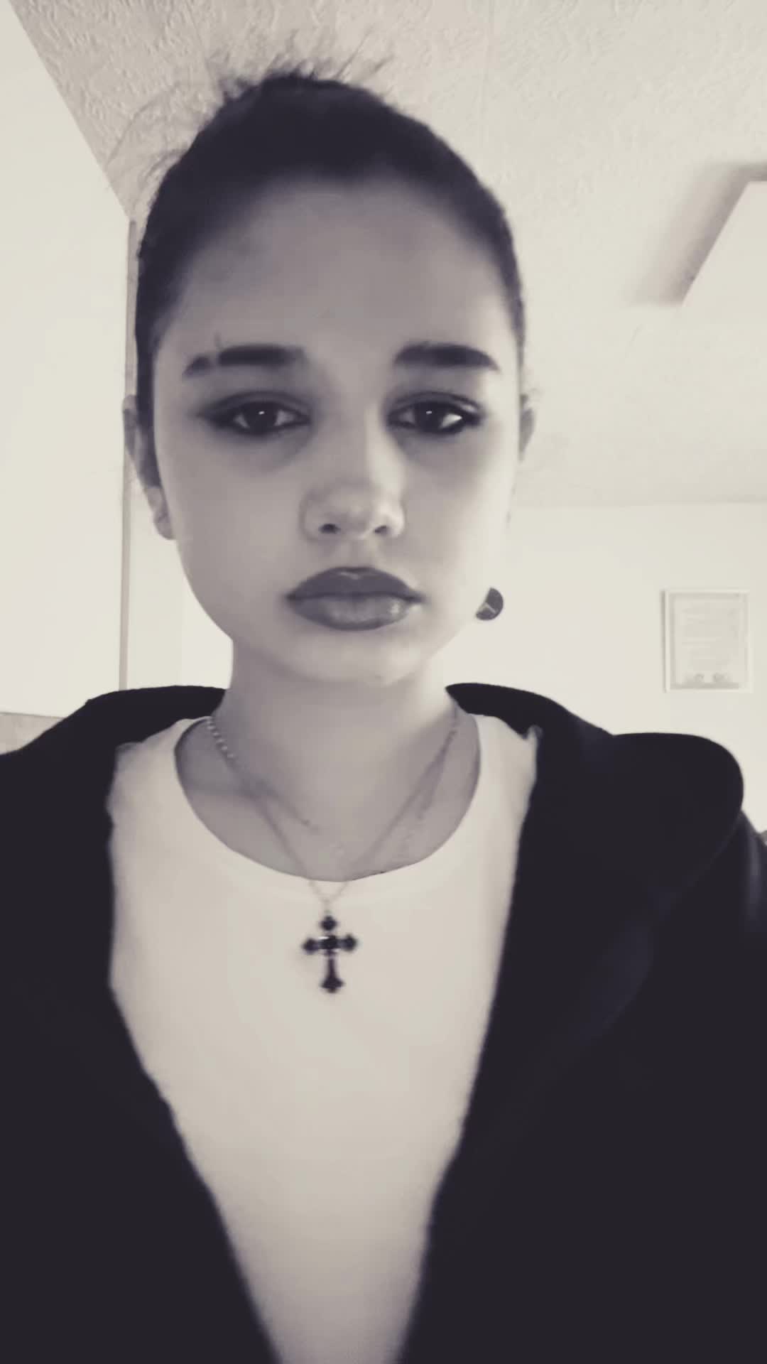 @Diana ♱ 🇷🇴