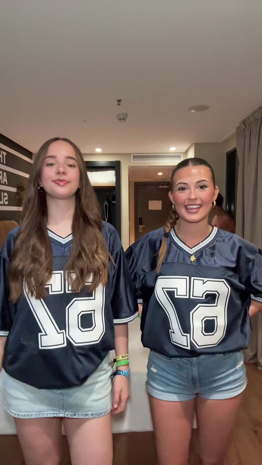 @Anix