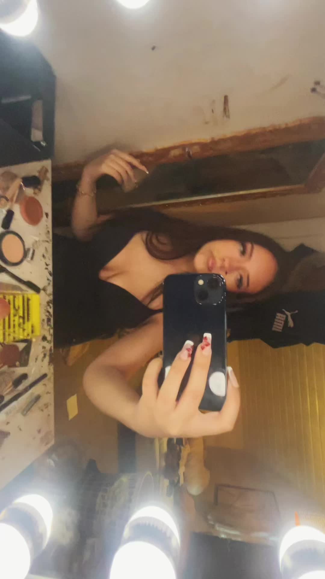 @ℳ𝒶𝓁ℴ𝓊 💸