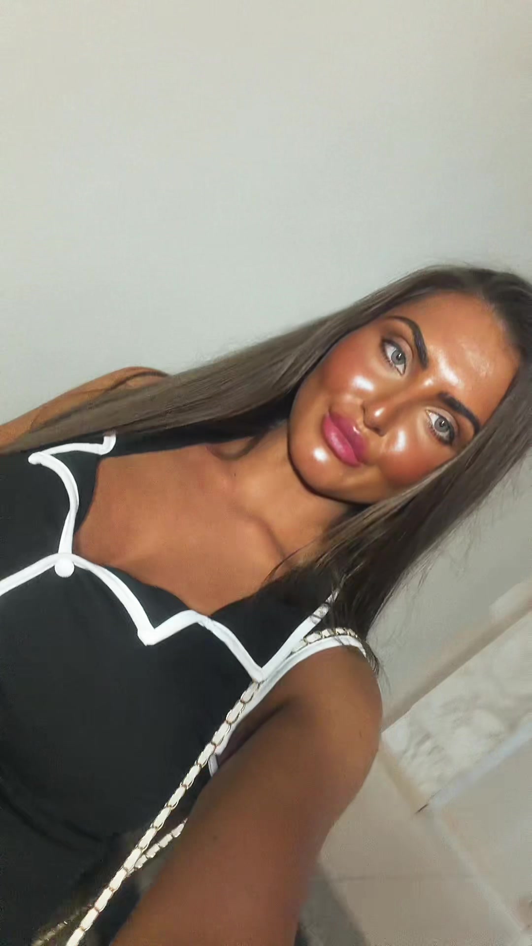 @caitlin02x