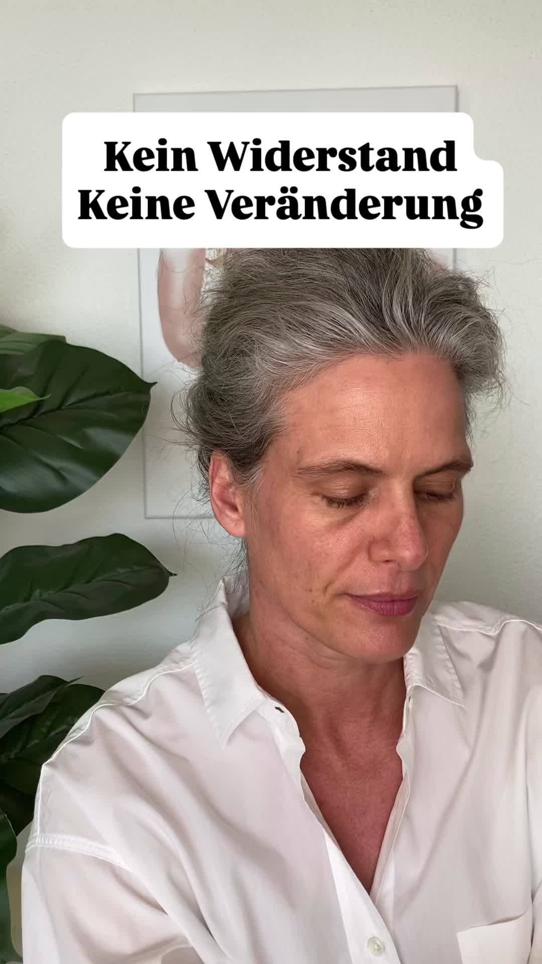 @ninaschennach_faceyoga