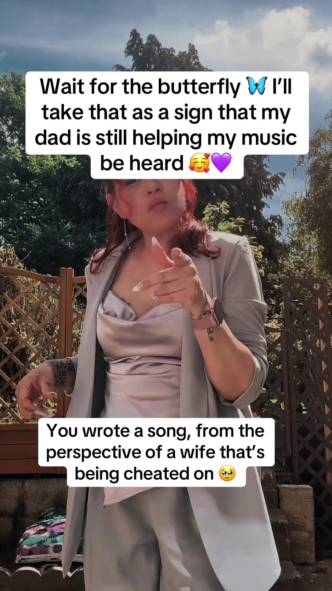 @🦋ᗪEEᔕGᖇOᗯTᕼ🦋SingerSongwriter