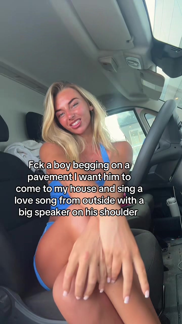 @chloehollyboyle