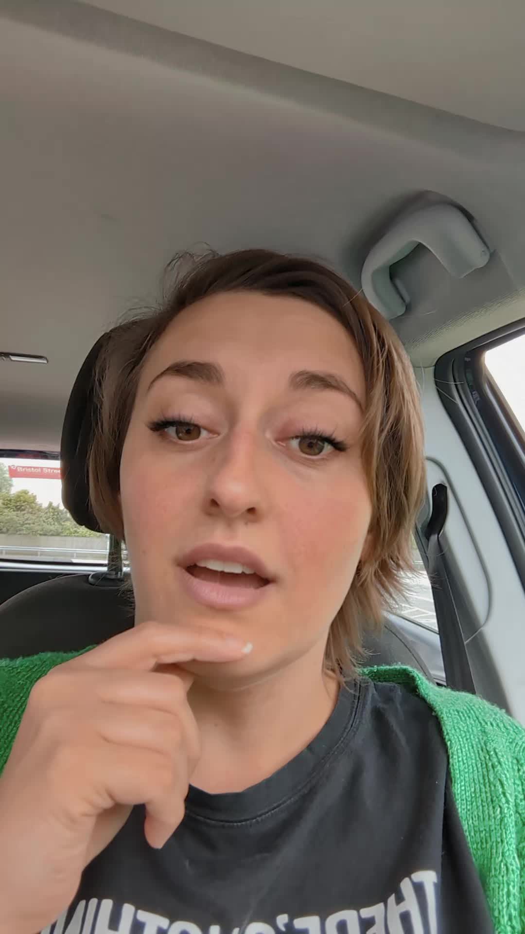 @TheLilPixie 💜