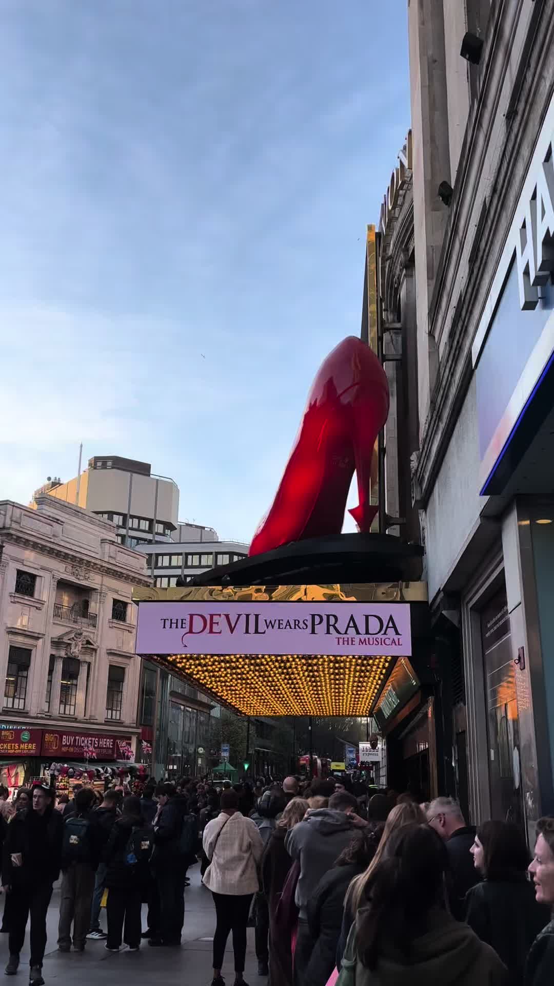 @bookswith_bee