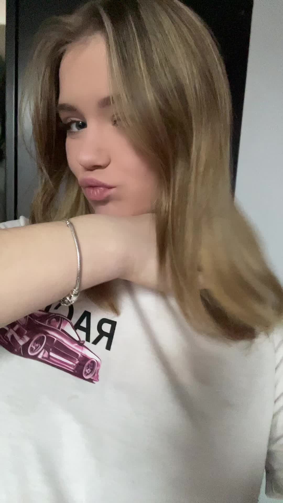 @Kariwepl