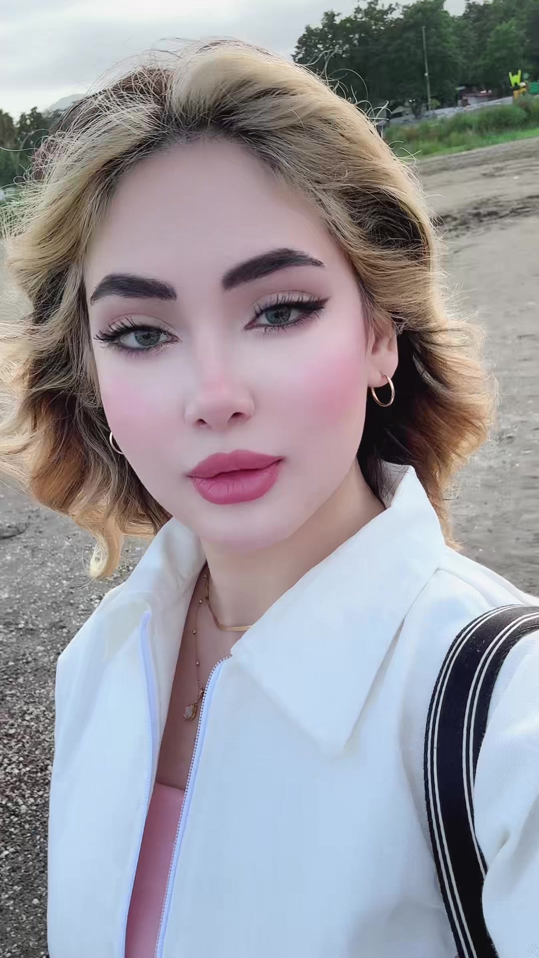 @thisyegane