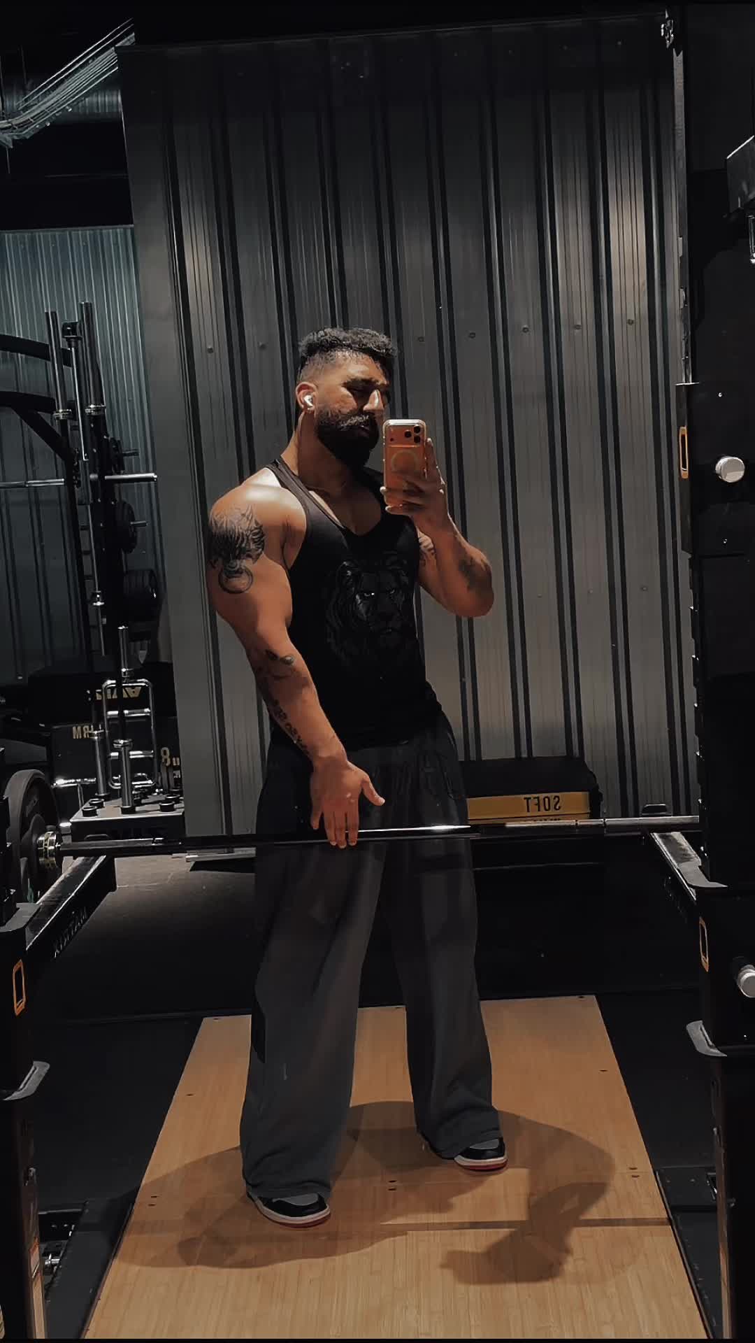 @Gabbar 🕊️🐺