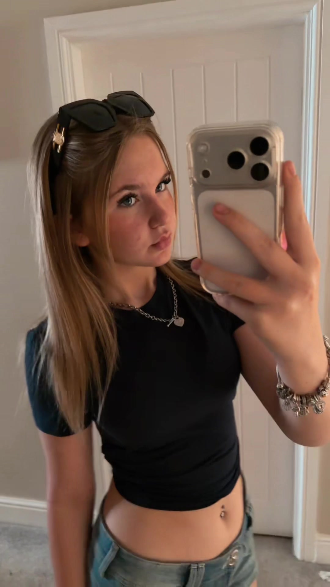 @Ayla x