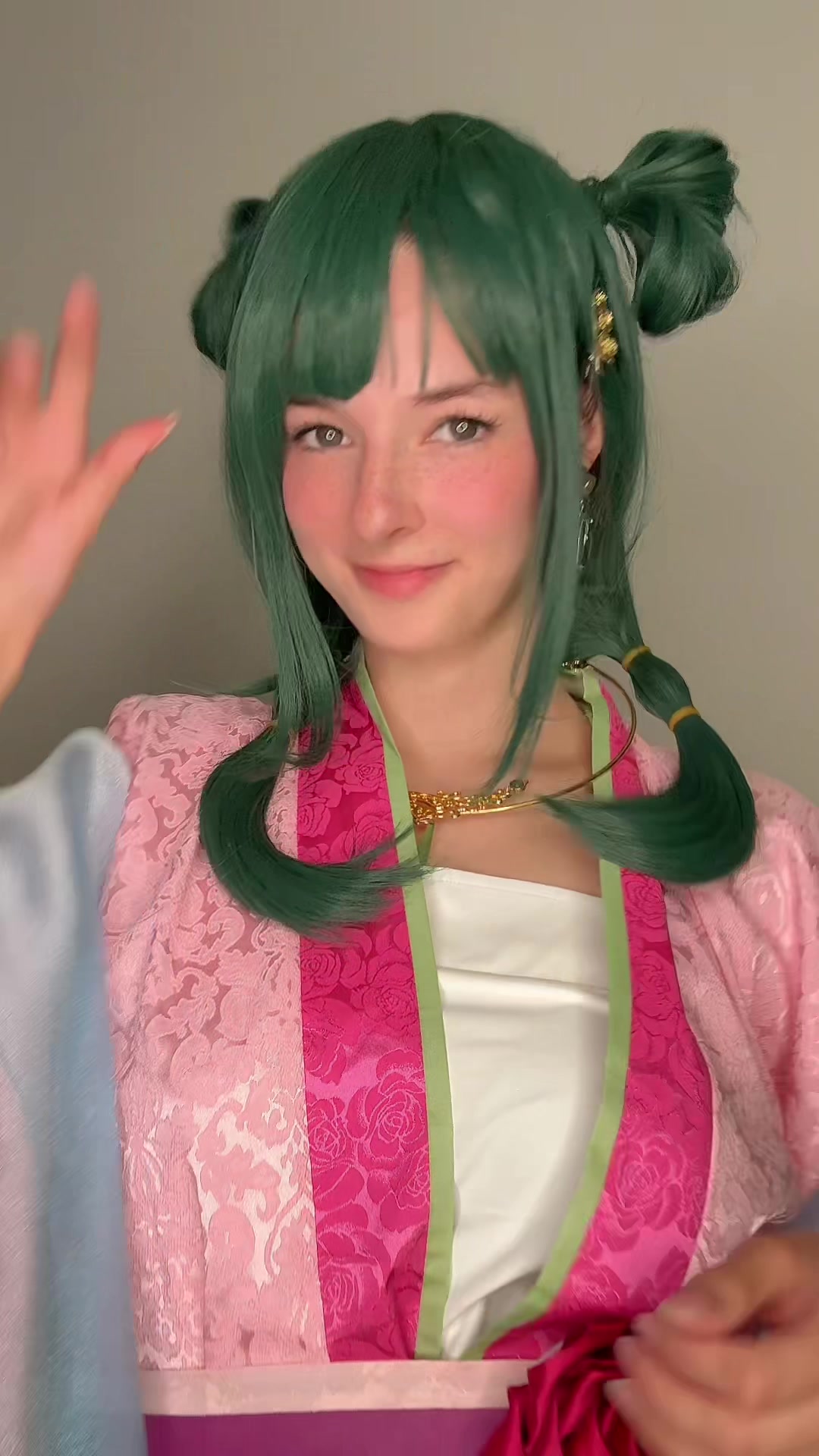 @EllaBloom