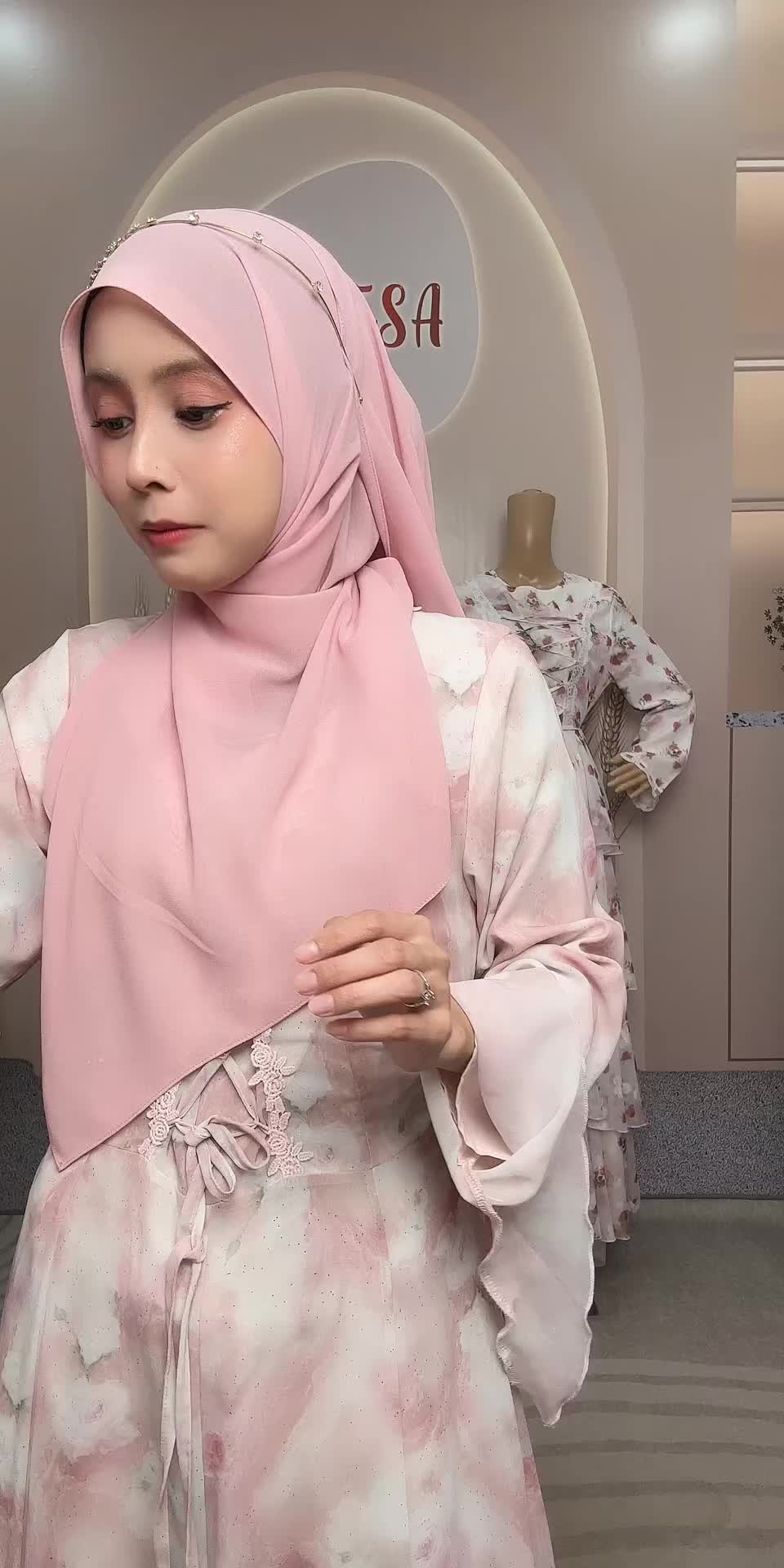 @Laleesa