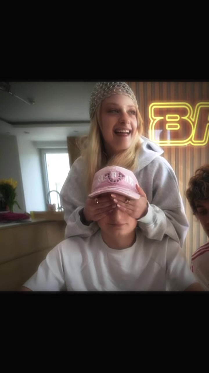 @v a n e s s k a